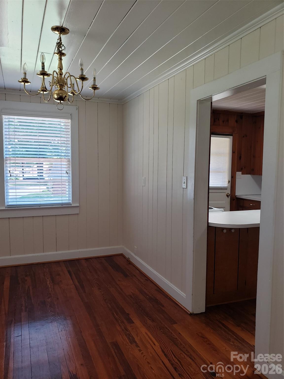 938 W Warren Street Property Photo 6