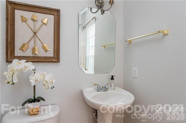 5537 Werburgh Street Property Photo 5