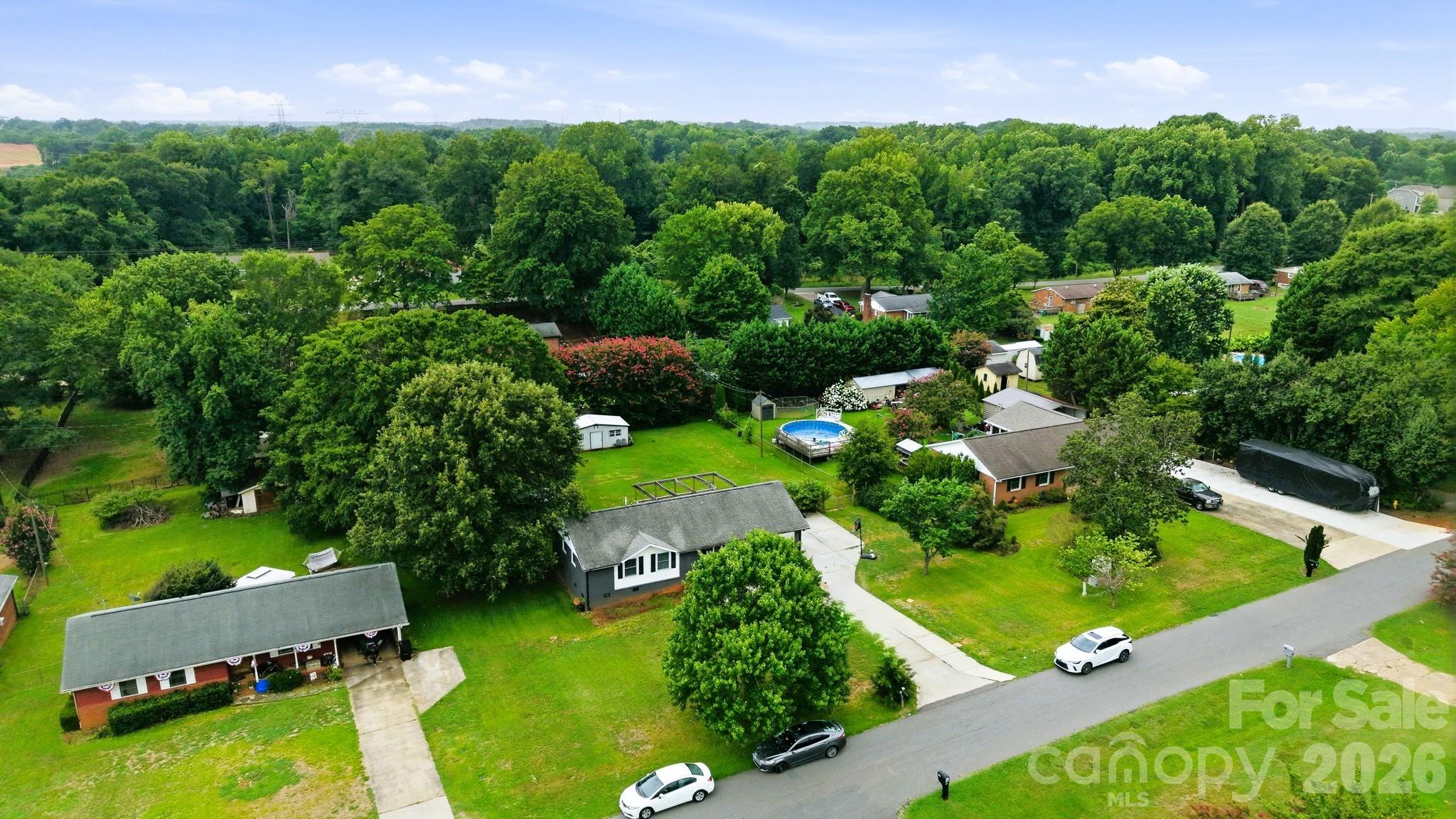 131 Midwood Lane Property Photo 13