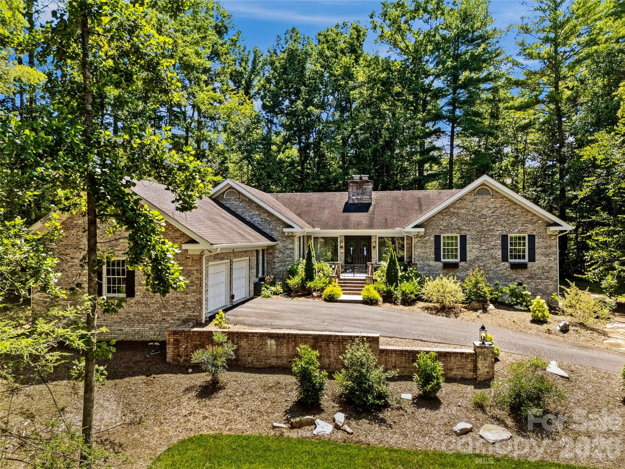 4 Hemlock Road Property Photo 2