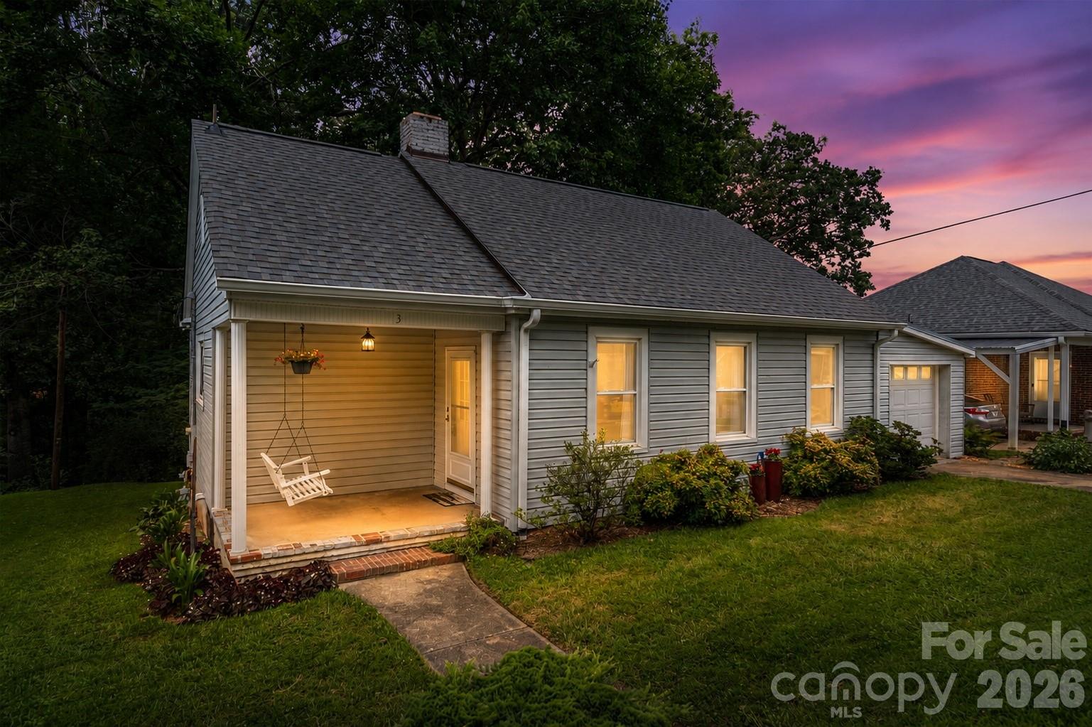 3 Enka Oak Street Property Photo 1
