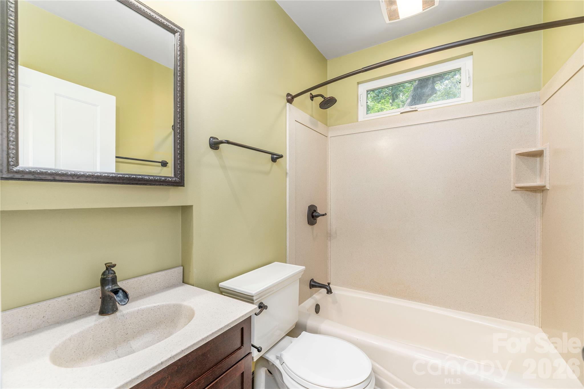 3 Enka Oak Street Property Photo 16