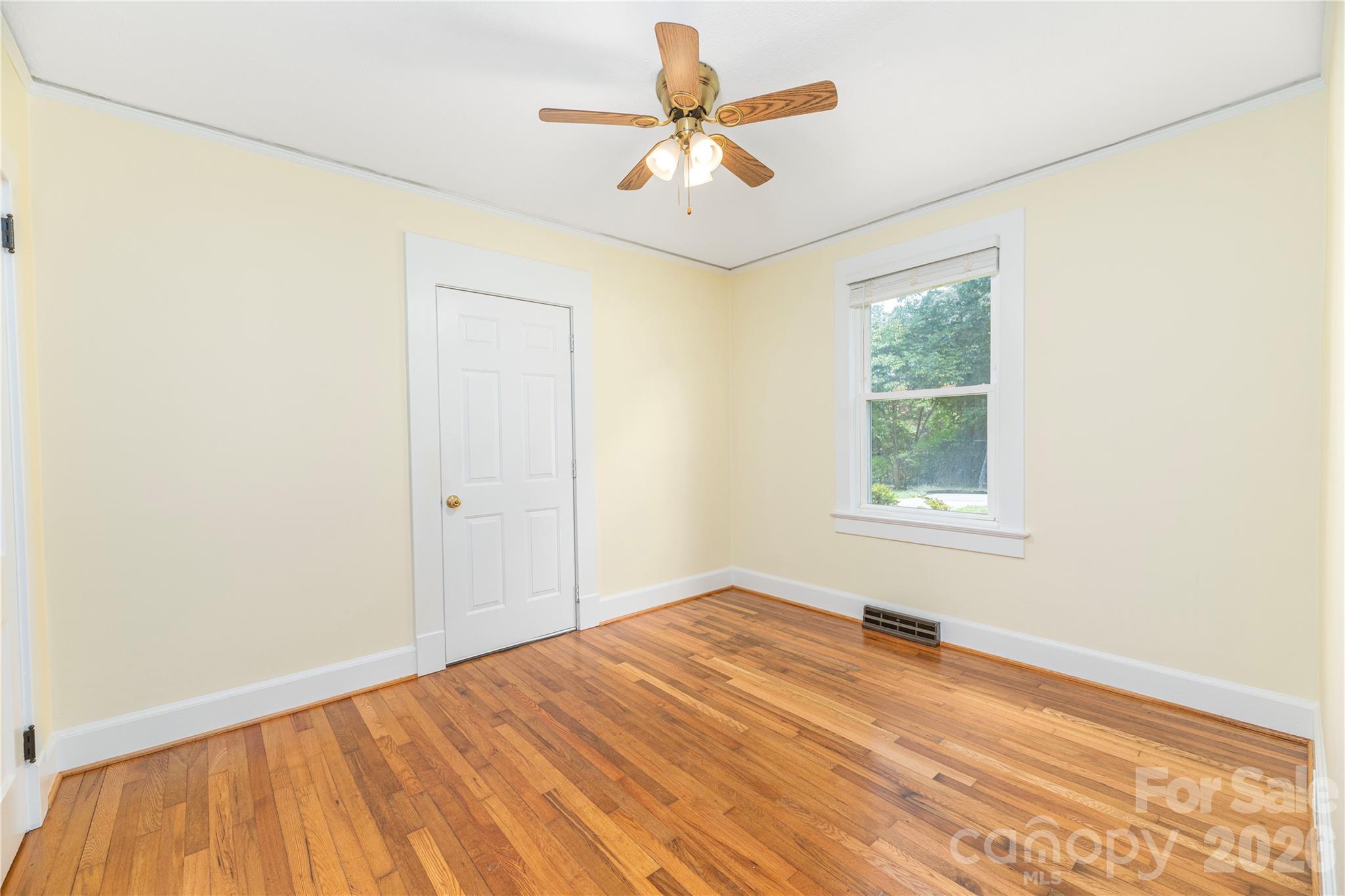 3 Enka Oak Street Property Photo 17