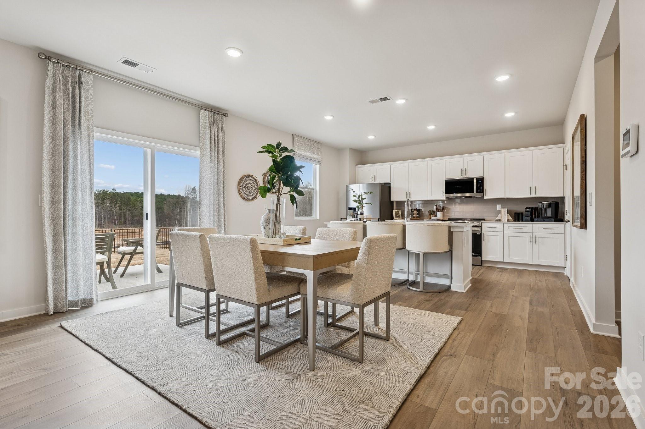 2748 Blue Sky Meadows Drive Property Photo 12
