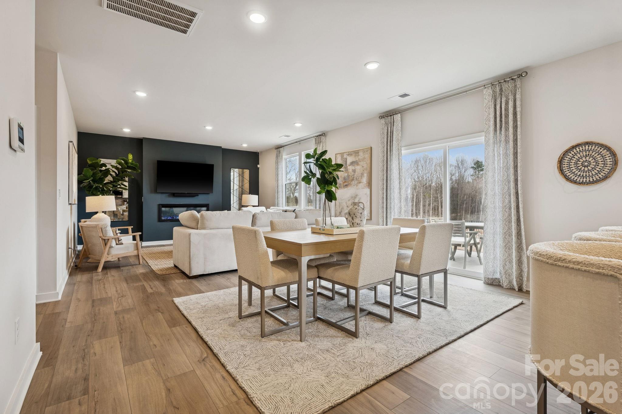 2748 Blue Sky Meadows Drive Property Photo 14