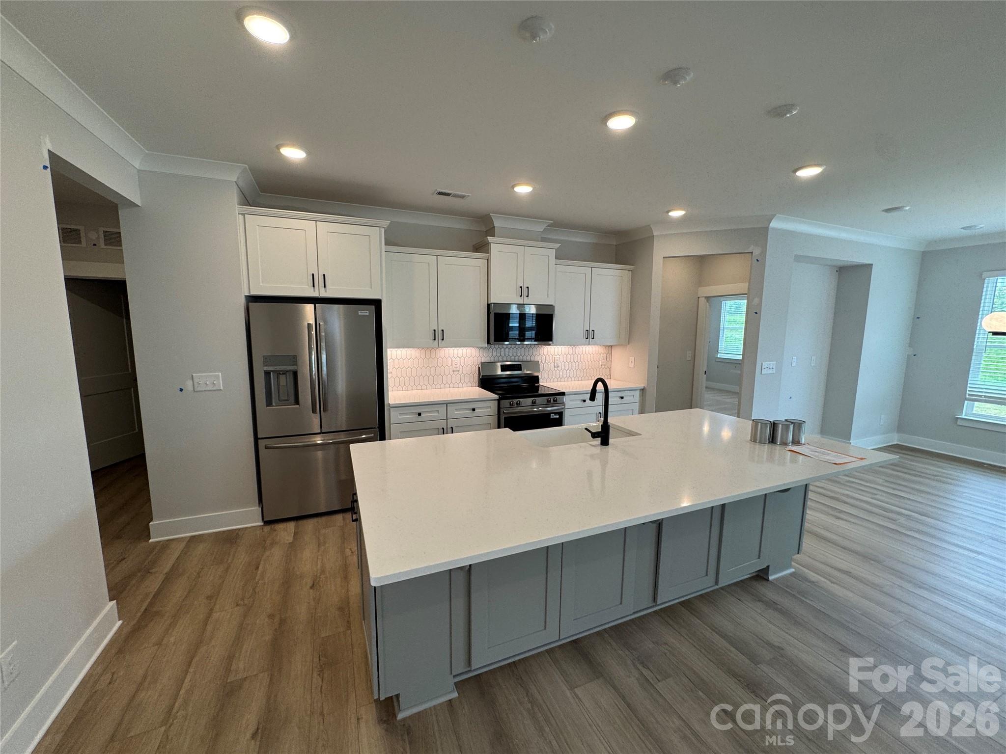 1429 Ardmore Drive Property Photo 3