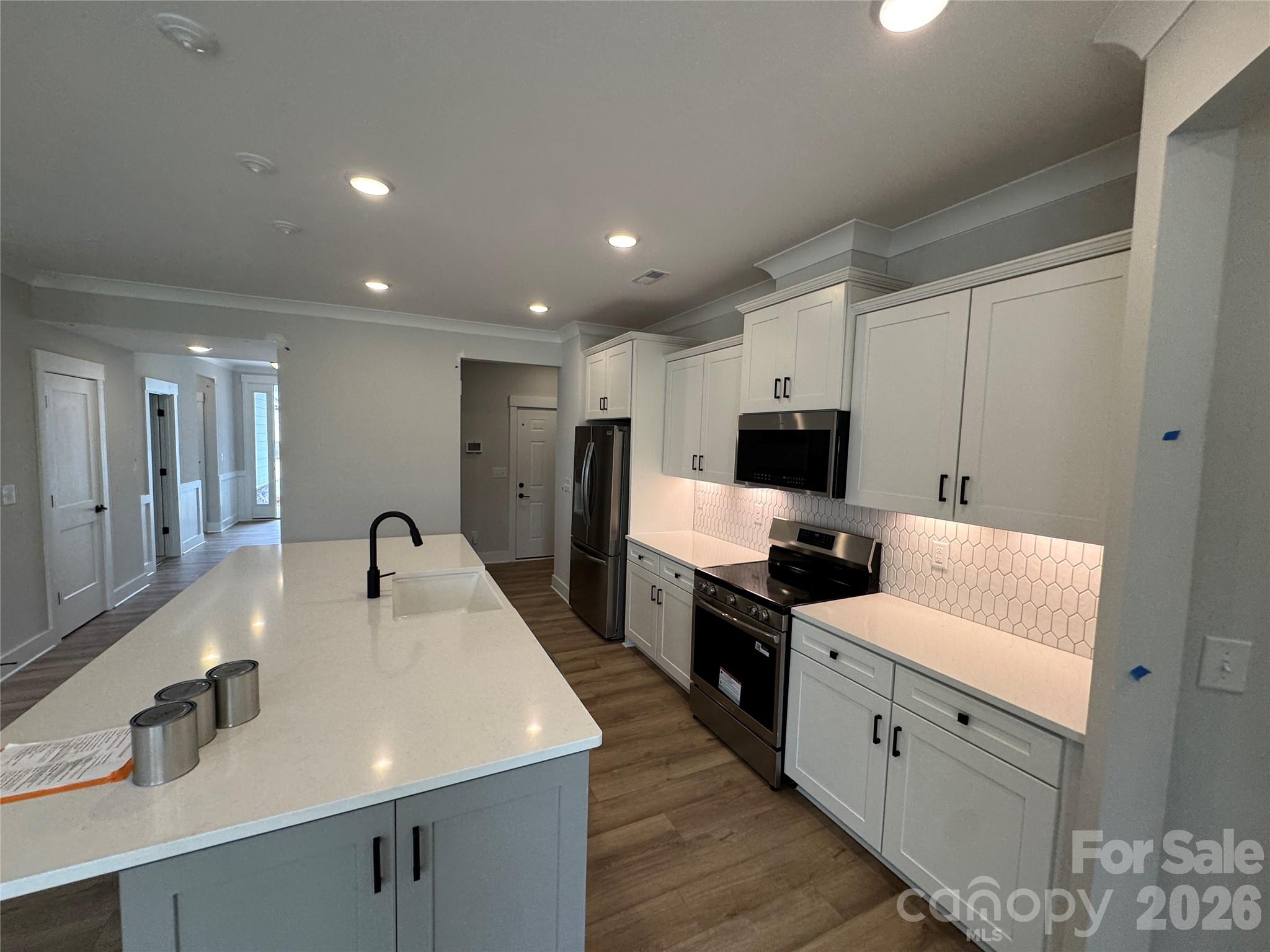 1429 Ardmore Drive Property Photo 4