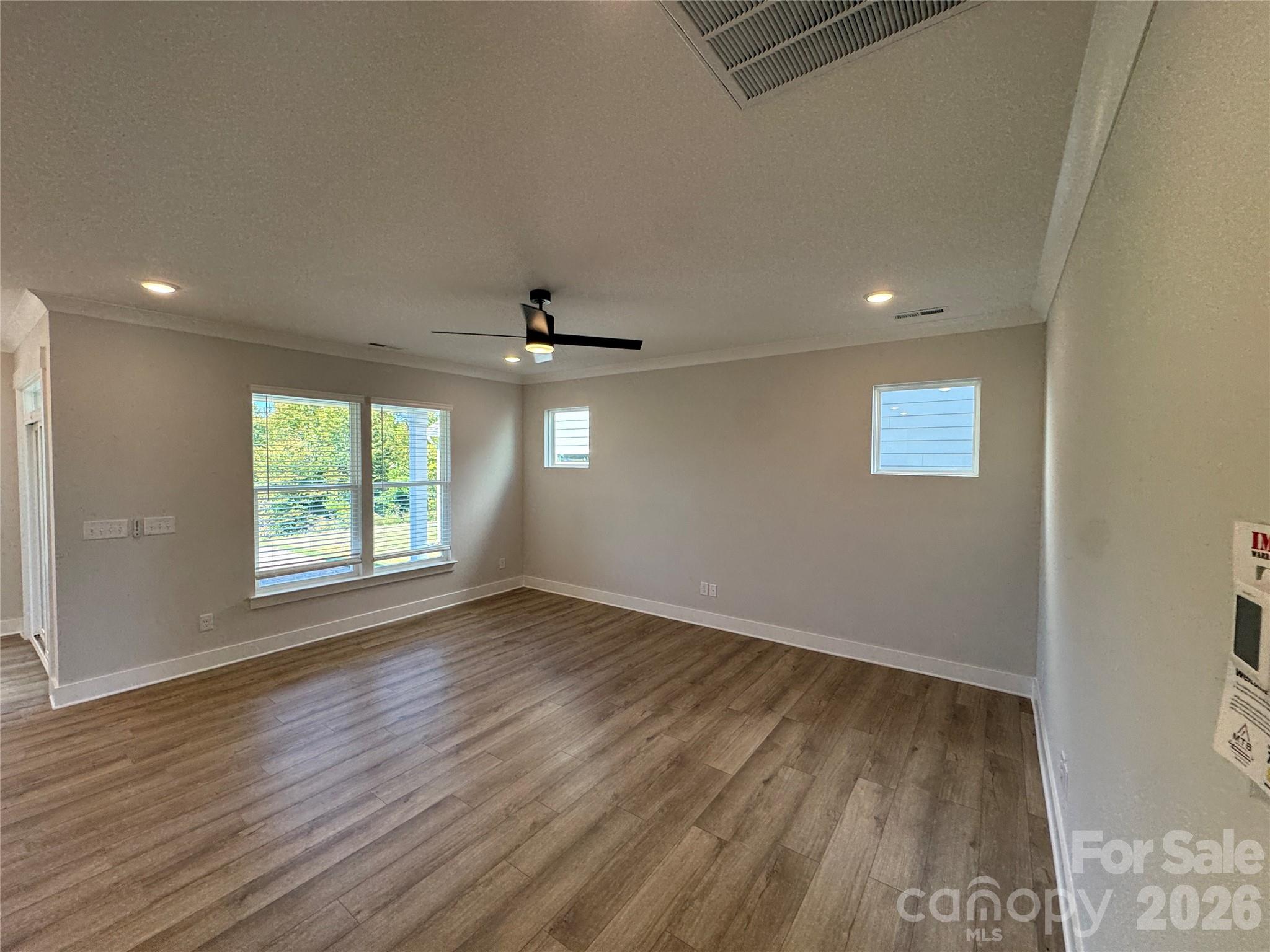 1429 Ardmore Drive Property Photo 9