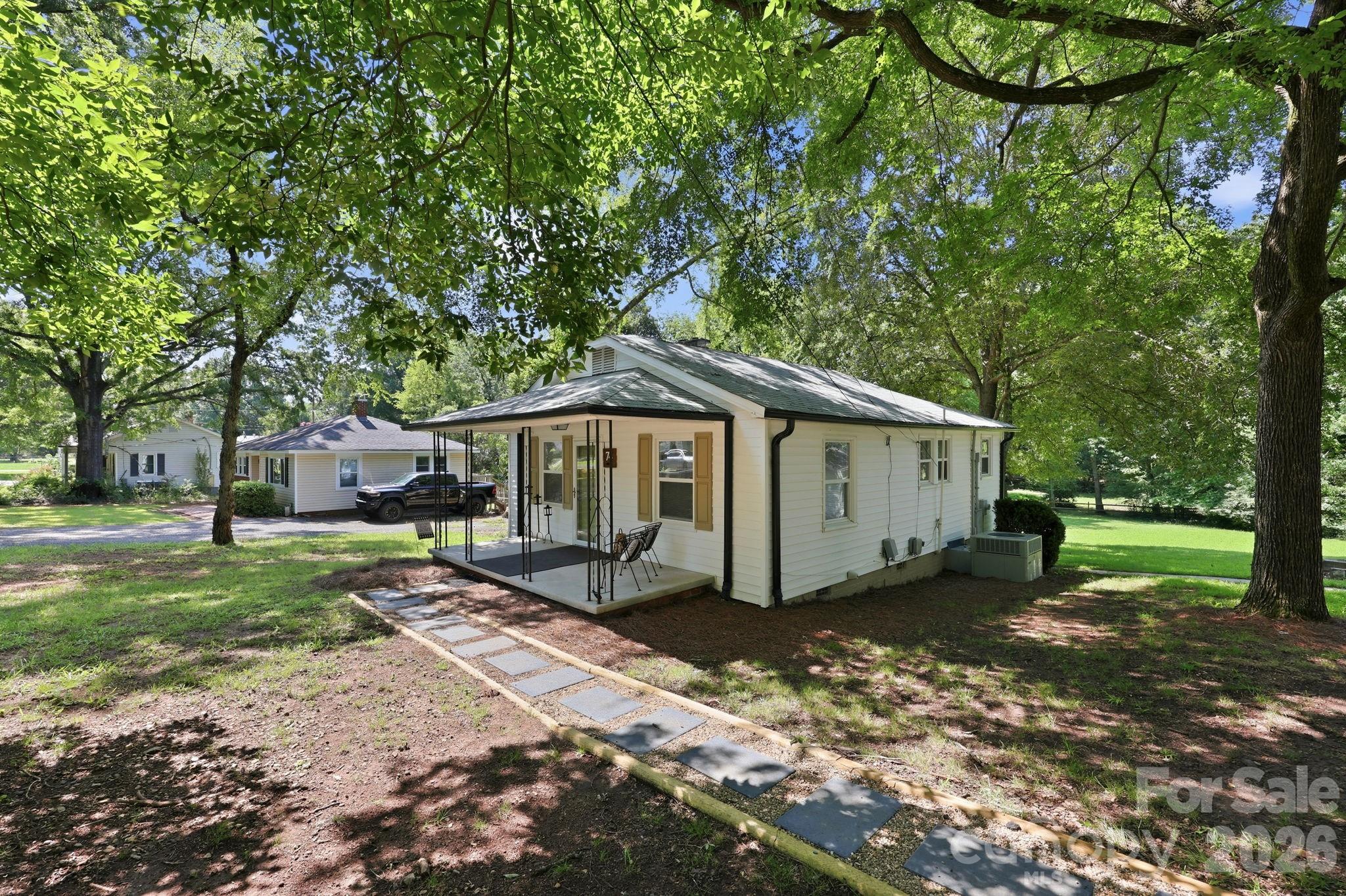 74 Pinecrest Drive Property Photo 1