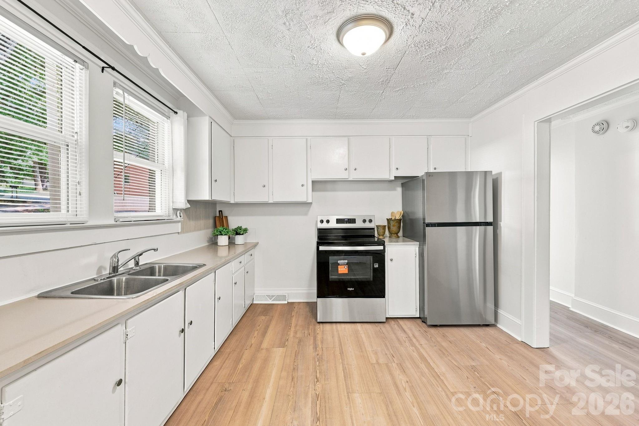 74 Pinecrest Drive Property Photo 3