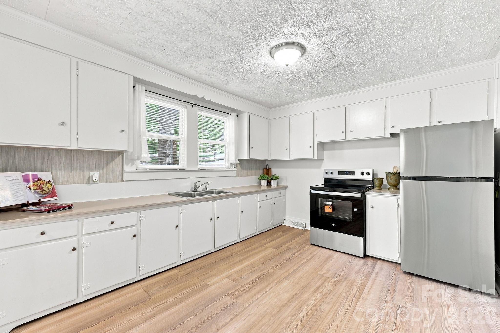 74 Pinecrest Drive Property Photo 8