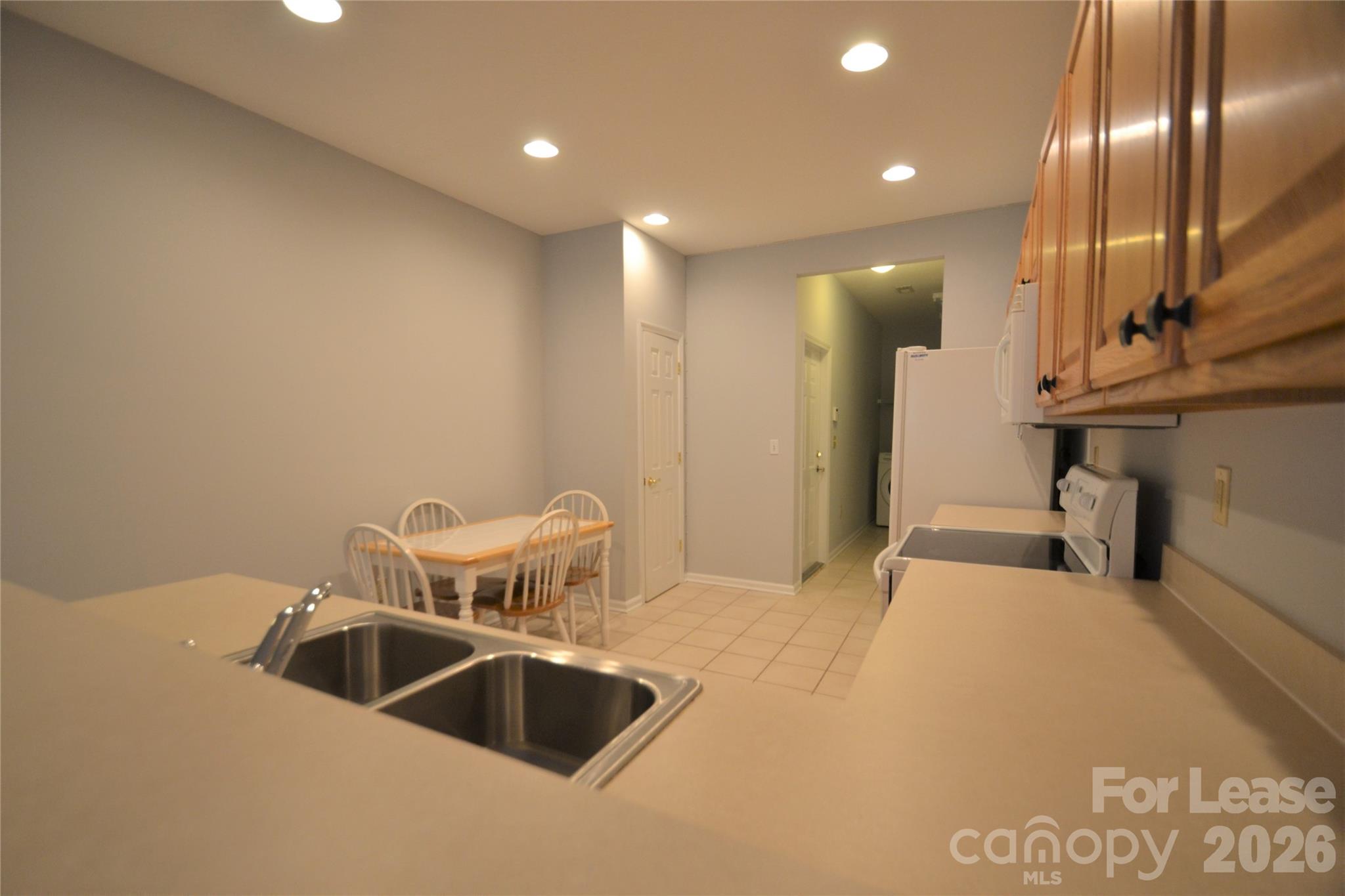 8035 Sultana Circle Property Photo 8