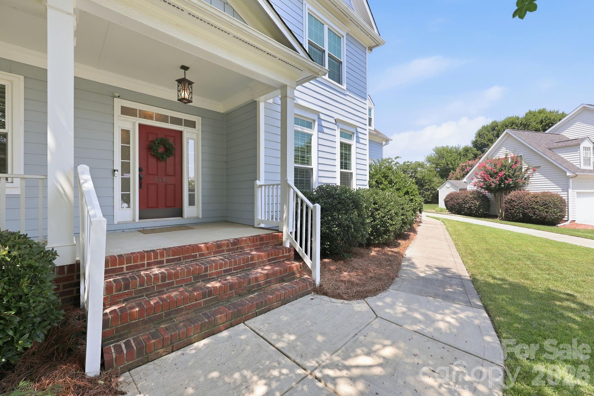 5601 Underwood Avenue Property Photo 3