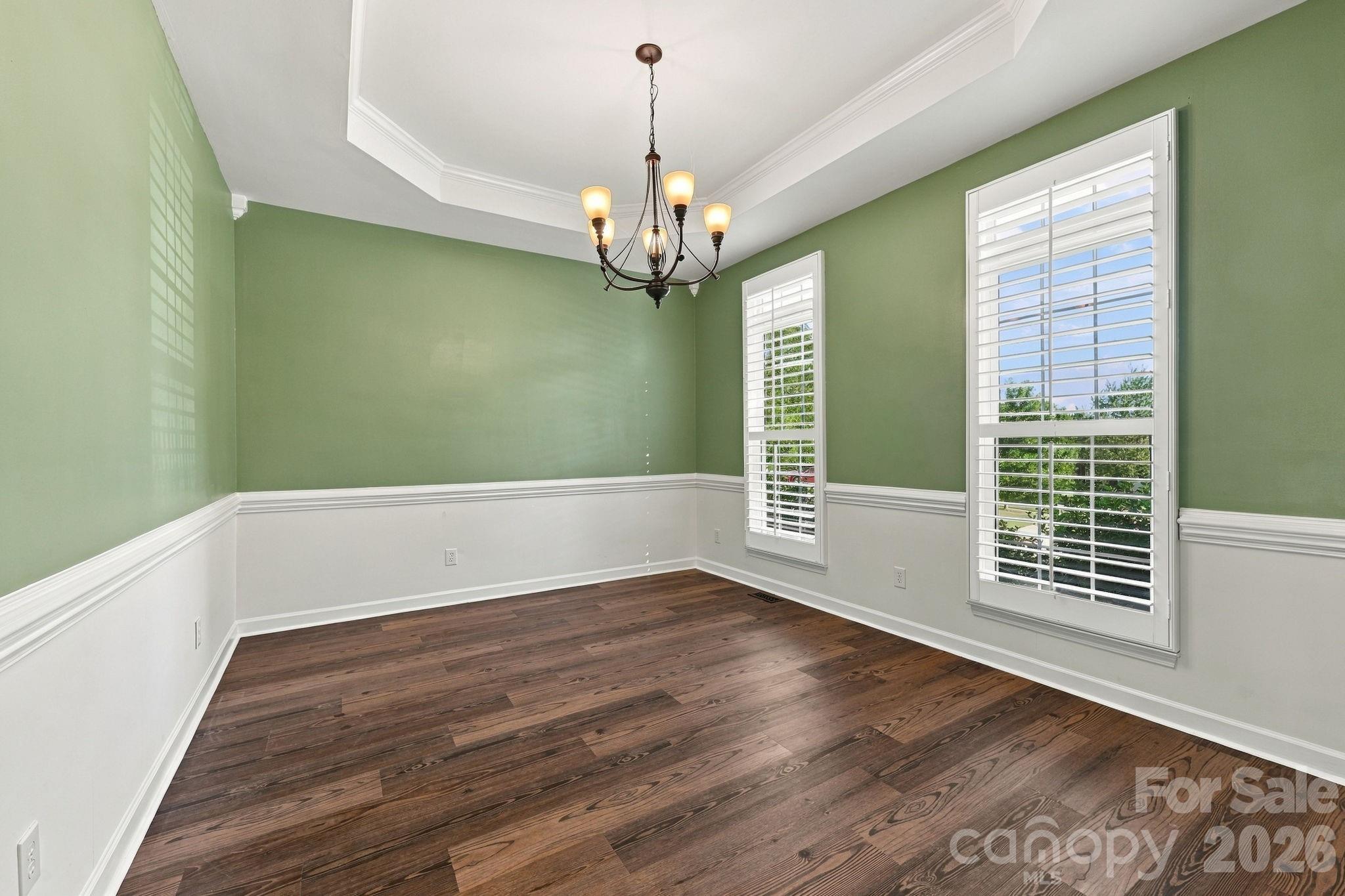 5601 Underwood Avenue Property Photo 9