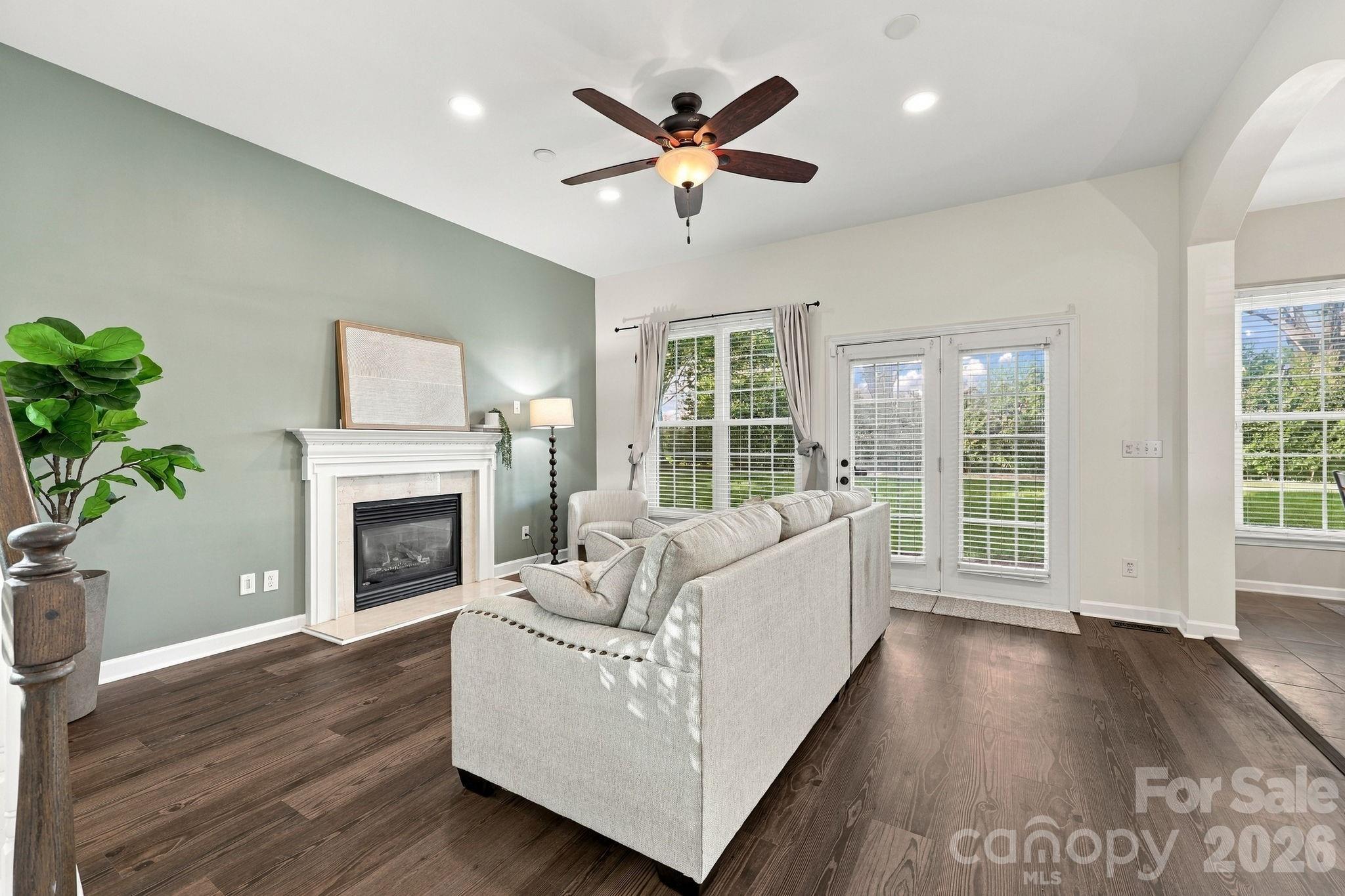 5601 Underwood Avenue Property Photo 13