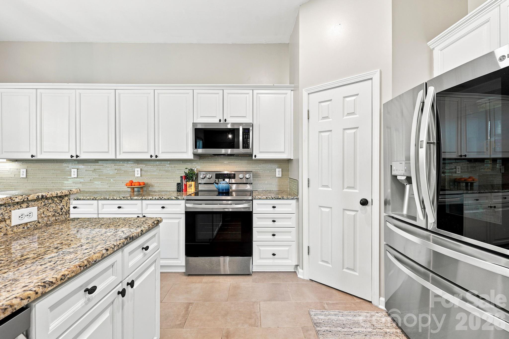 5601 Underwood Avenue Property Photo 15