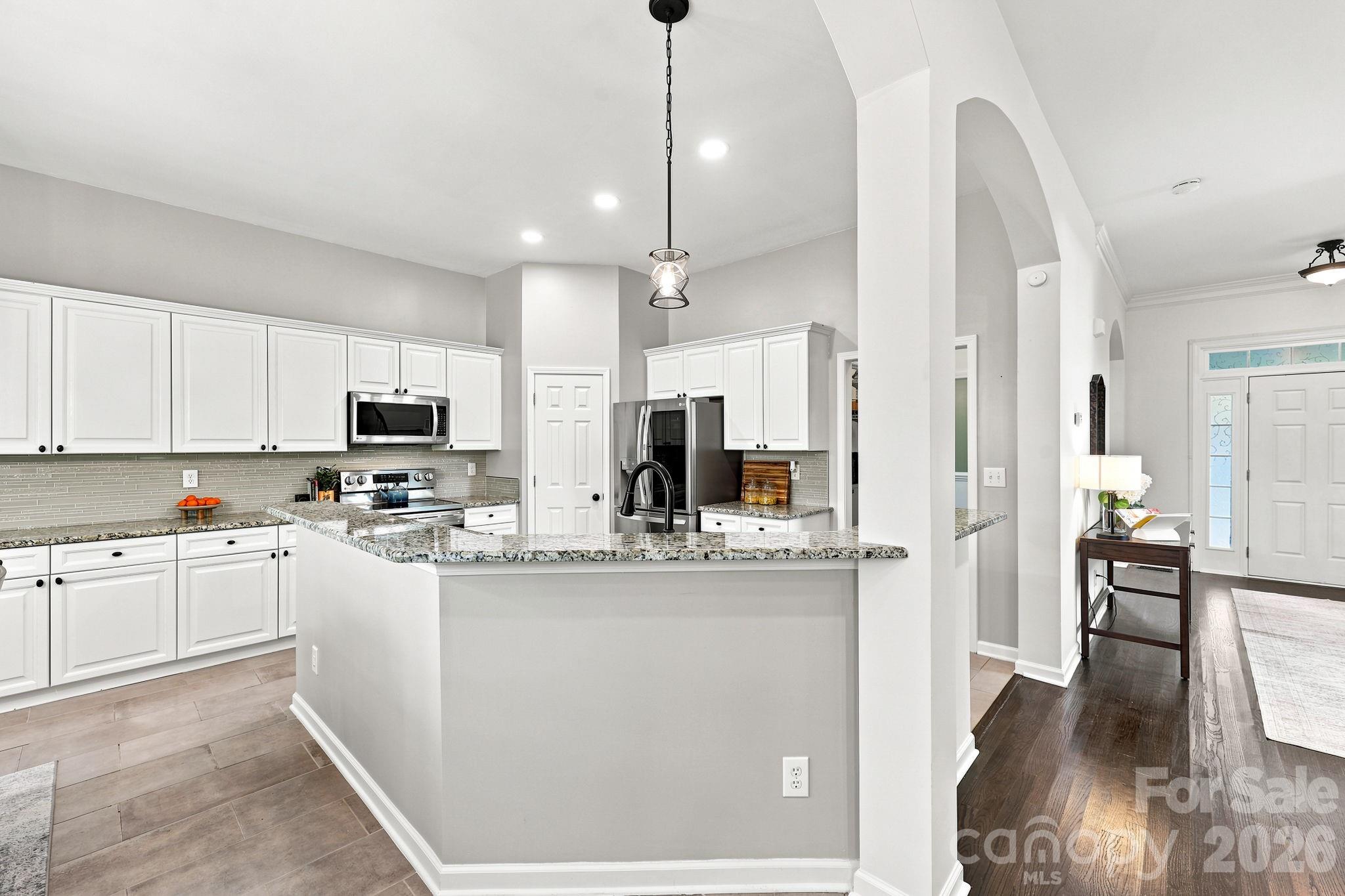 5601 Underwood Avenue Property Photo 17