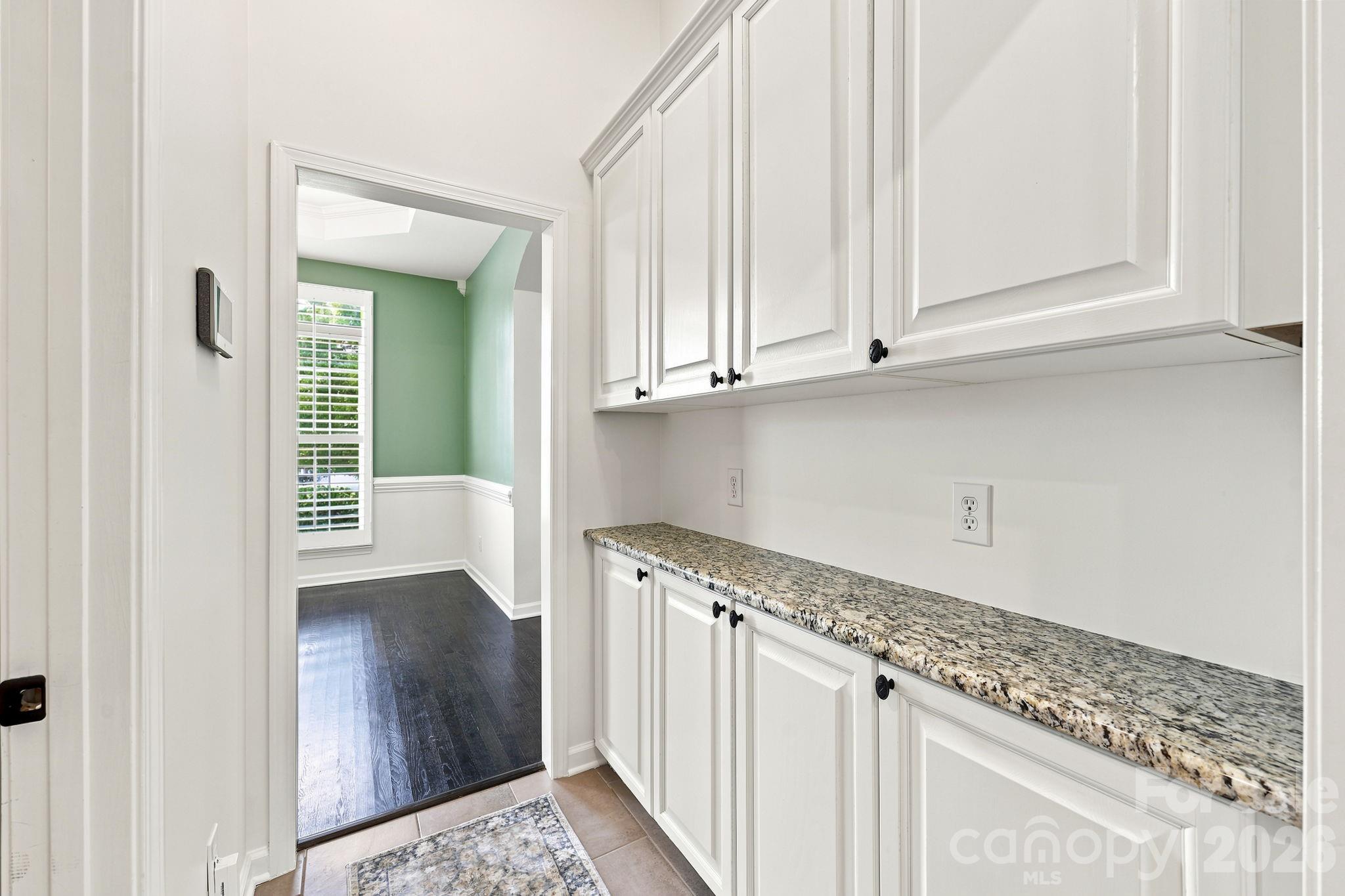 5601 Underwood Avenue Property Photo 20