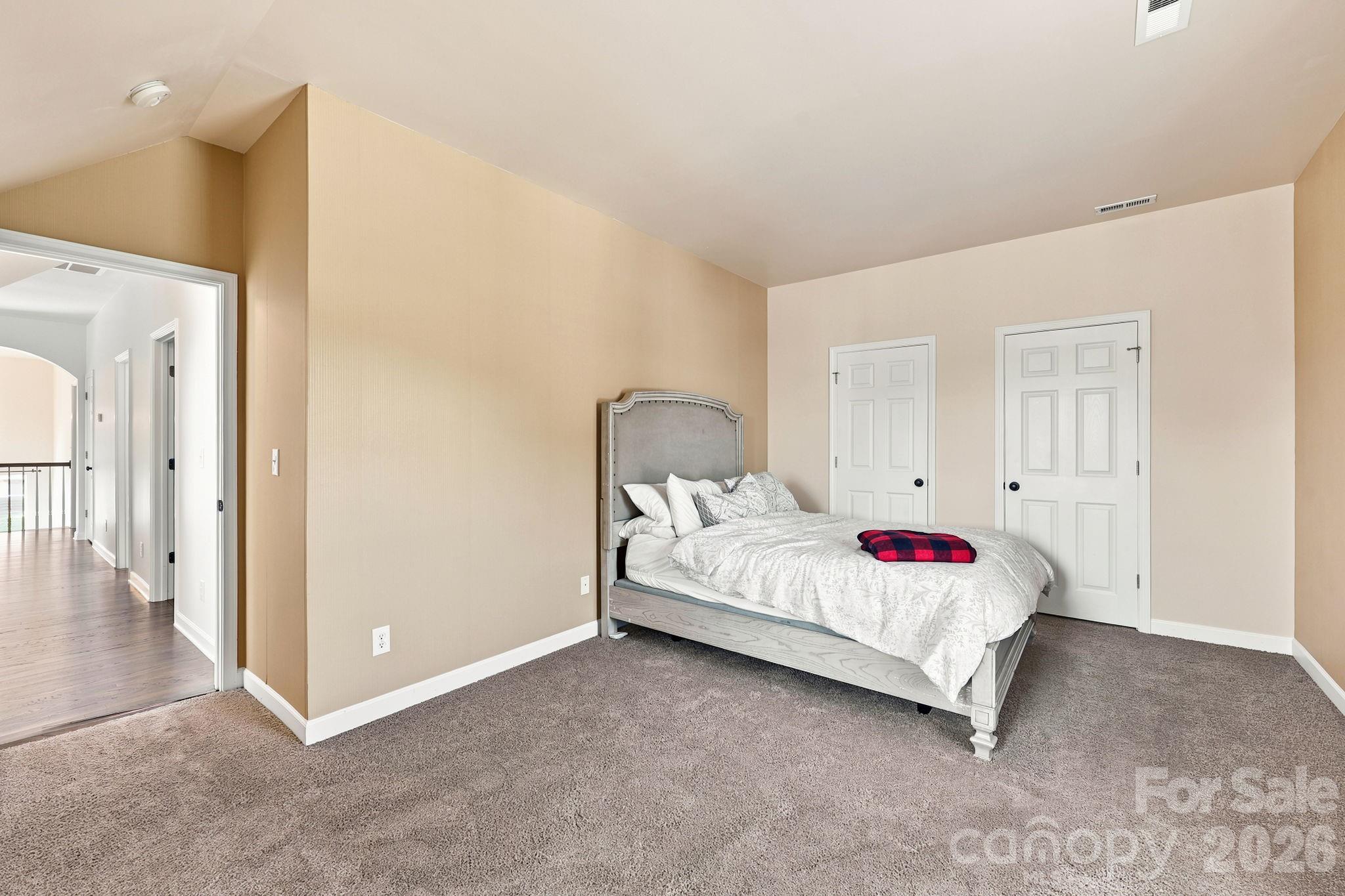 5601 Underwood Avenue Property Photo 27