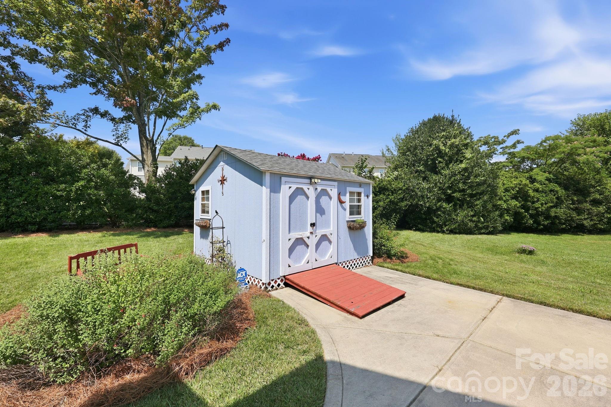 5601 Underwood Avenue Property Photo 39