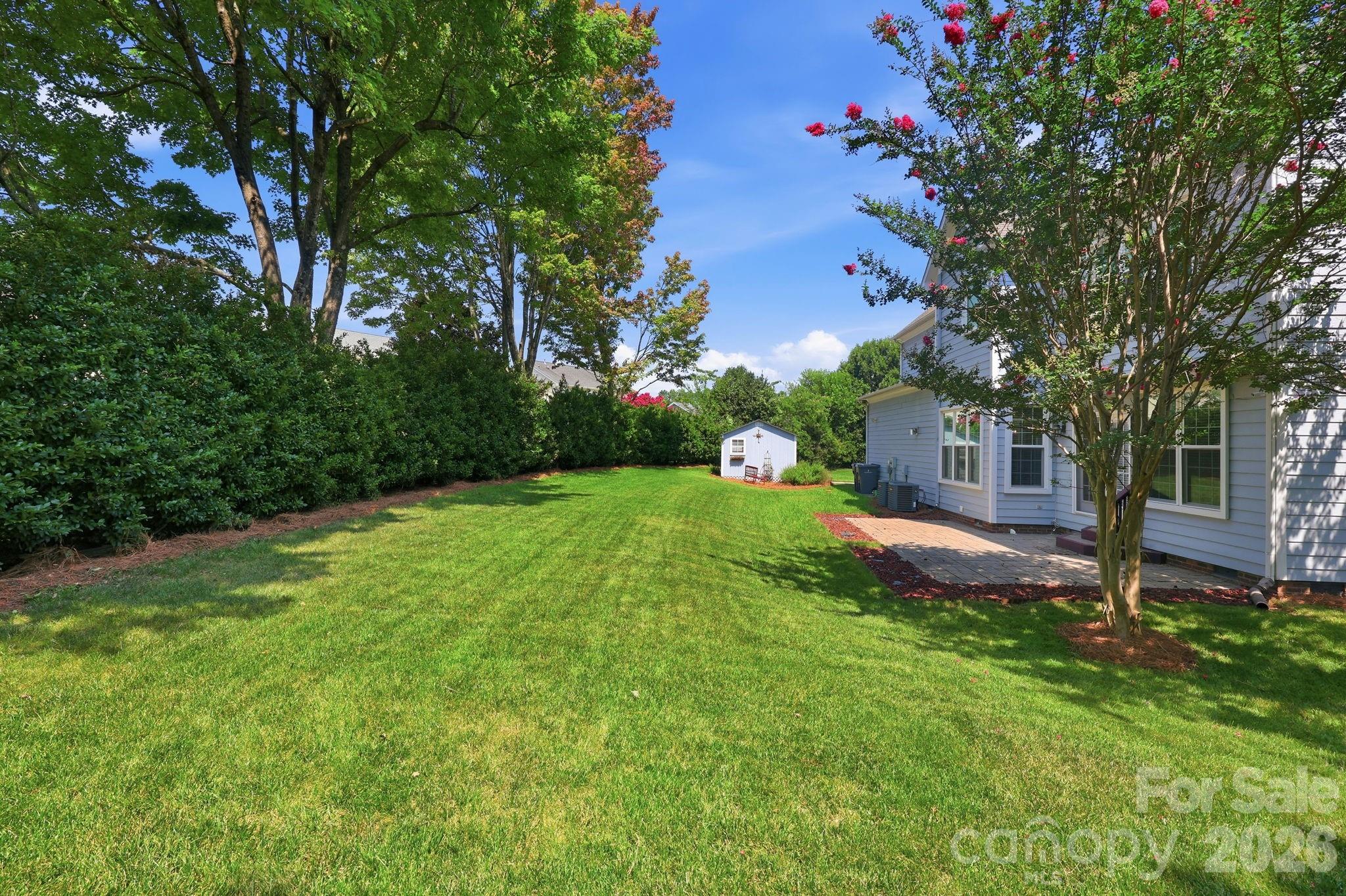 5601 Underwood Avenue Property Photo 40