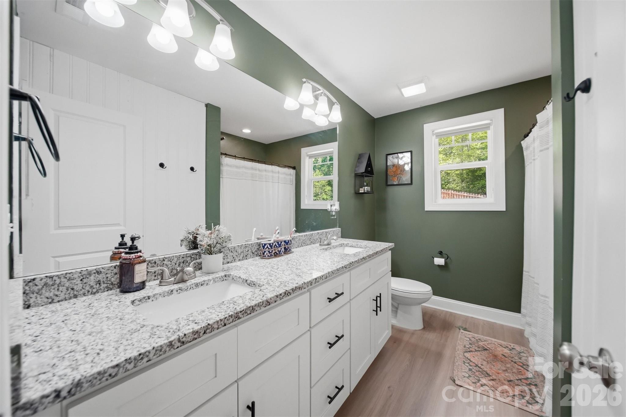 2370 Ellen Street Property Photo 15