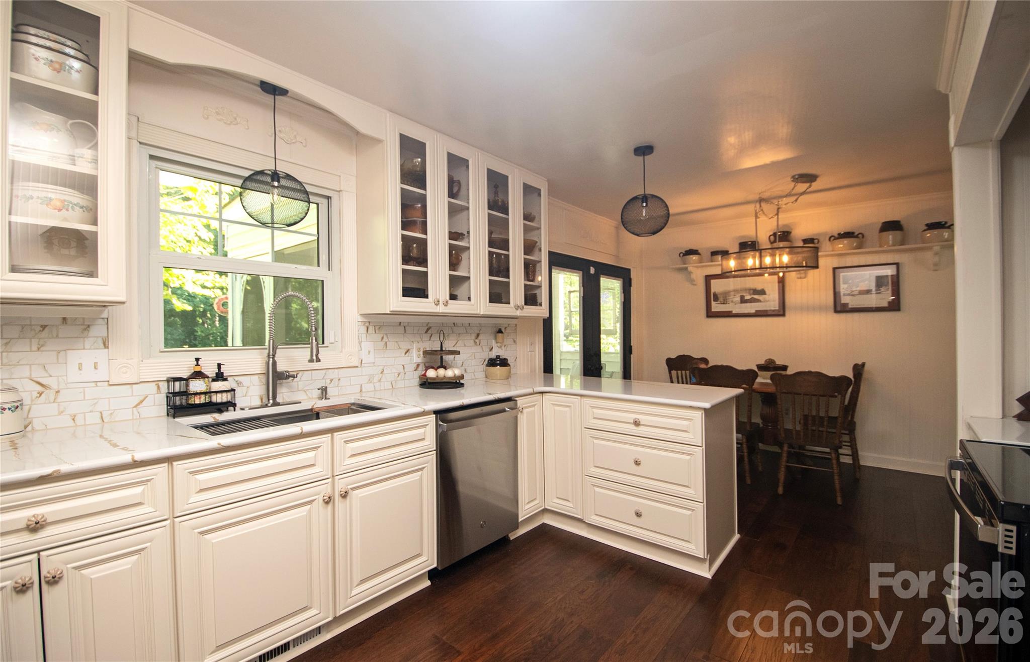 8301 Abercorn Lane Property Photo 10