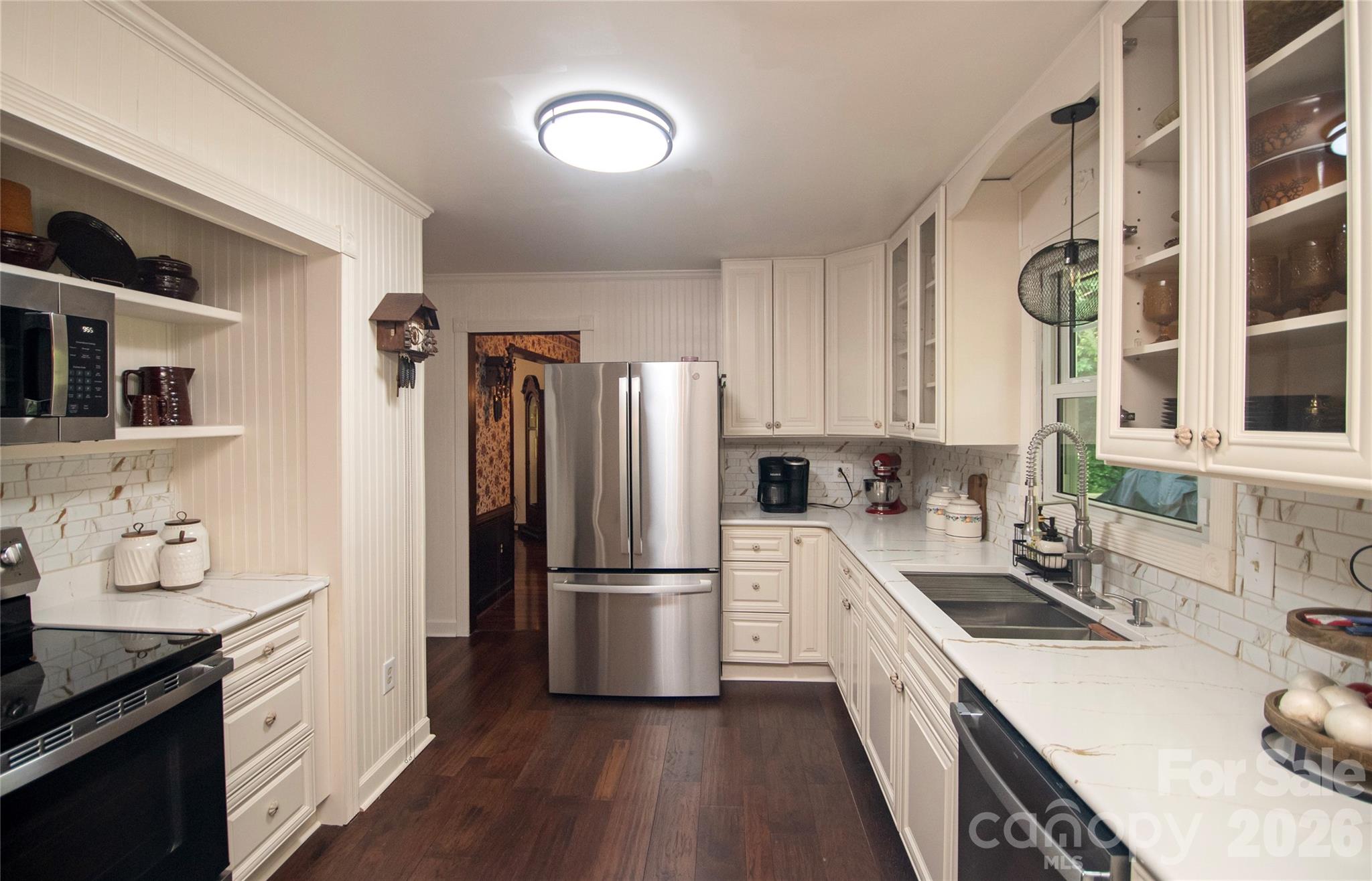 8301 Abercorn Lane Property Photo 12