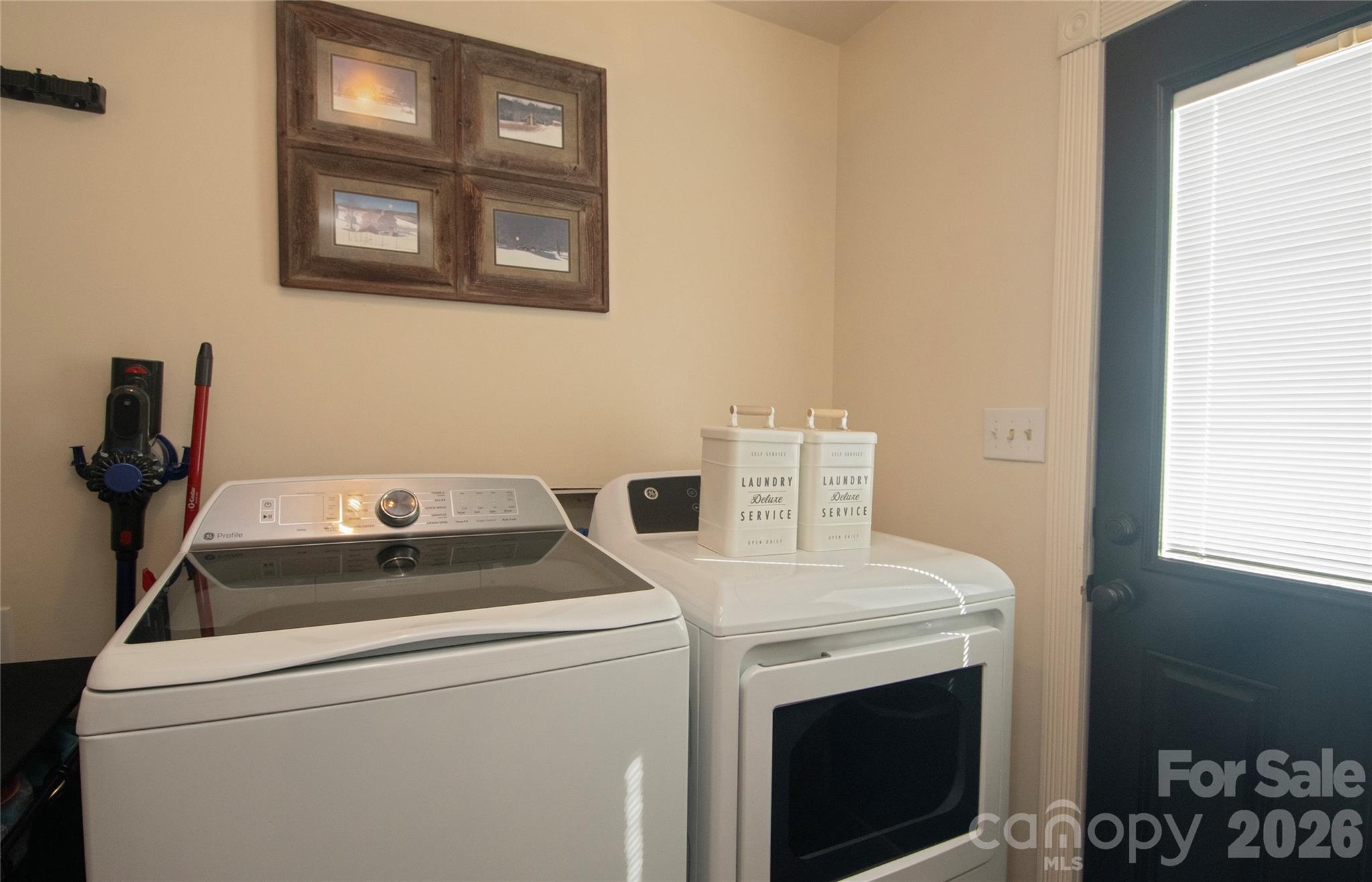 8301 Abercorn Lane Property Photo 17