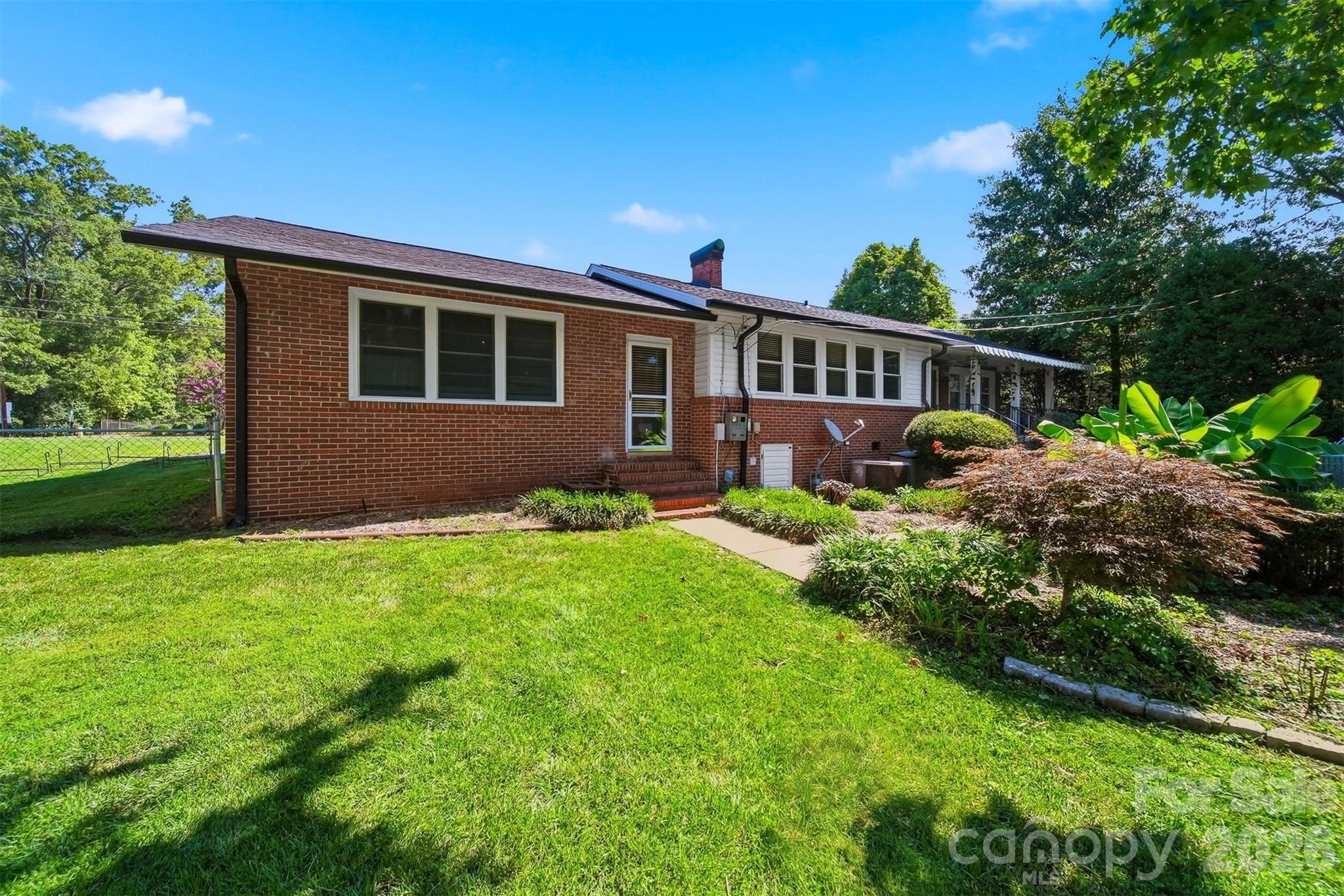 321 16th Avenue Property Photo 19