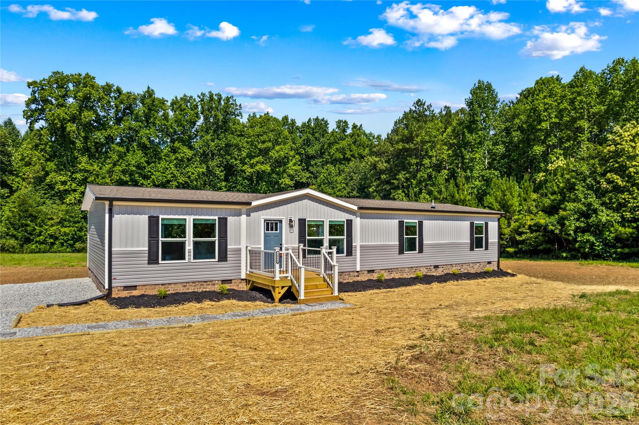 1080 E Memorial Highway Property Photo 1