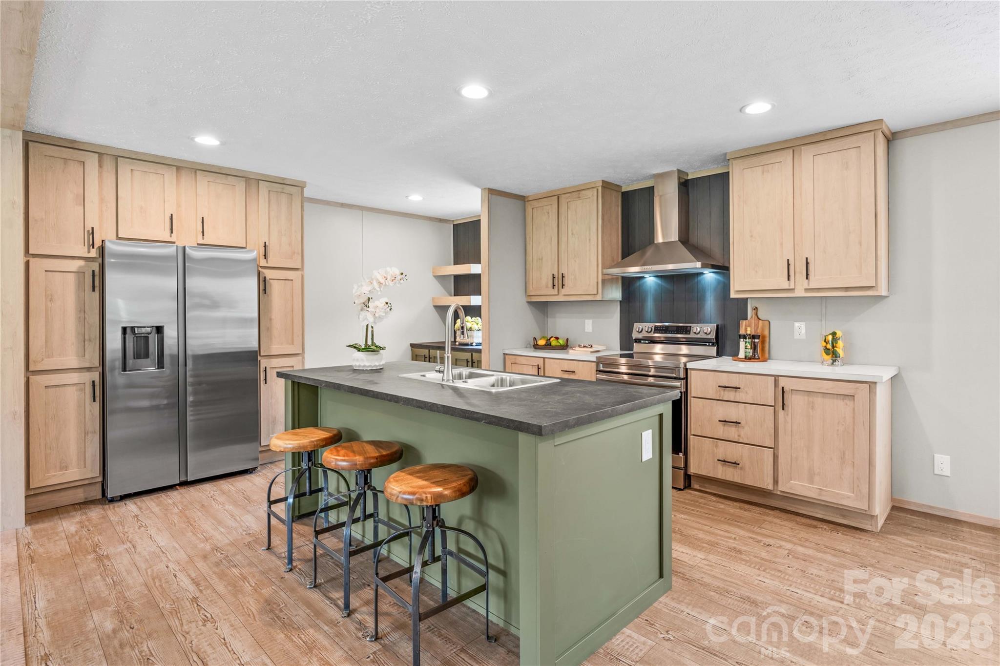 1080 E Memorial Highway Property Photo 10