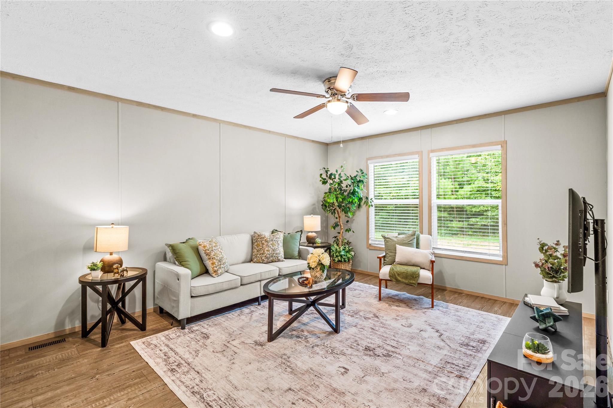 1080 E Memorial Highway Property Photo 16