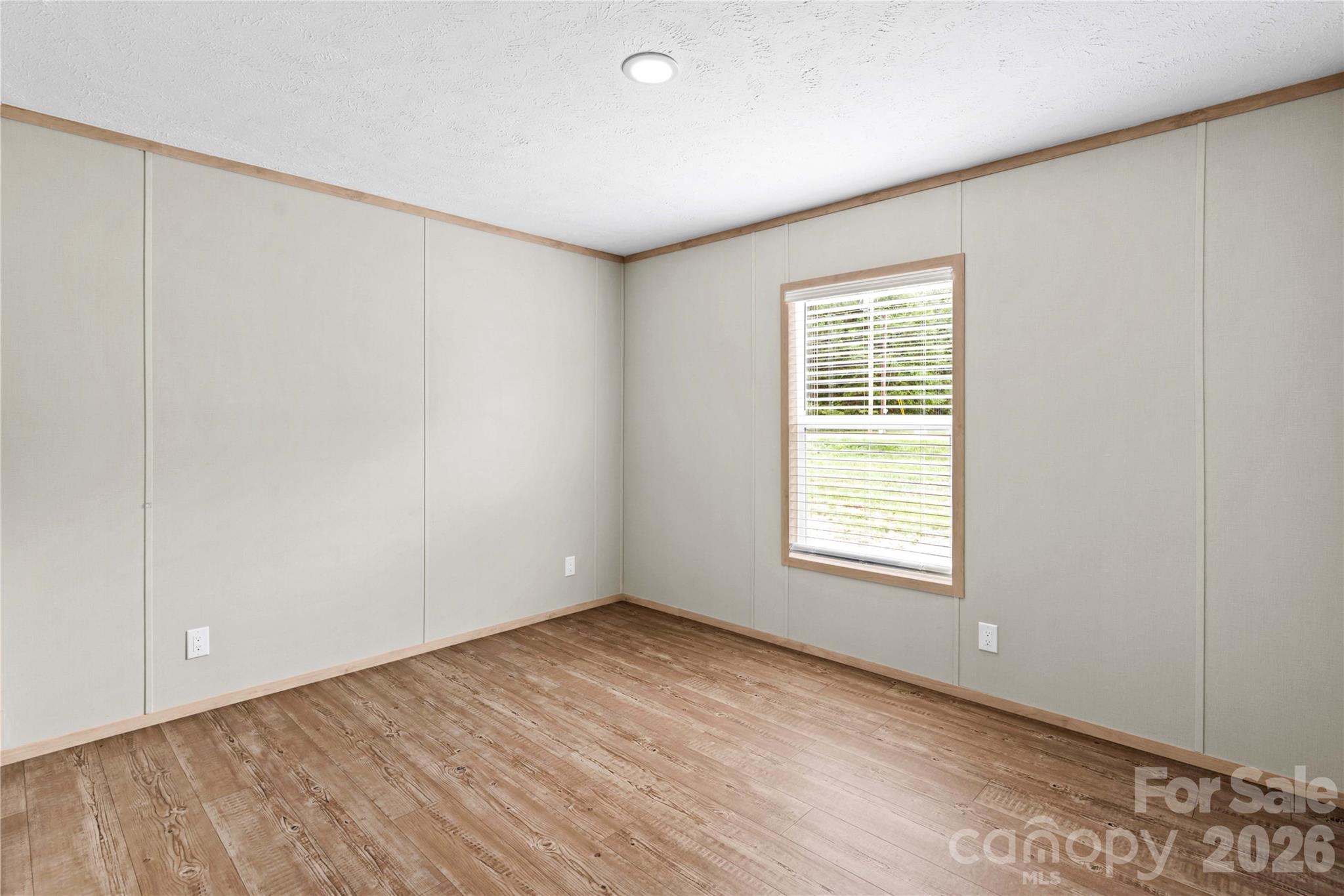 1080 E Memorial Highway Property Photo 25