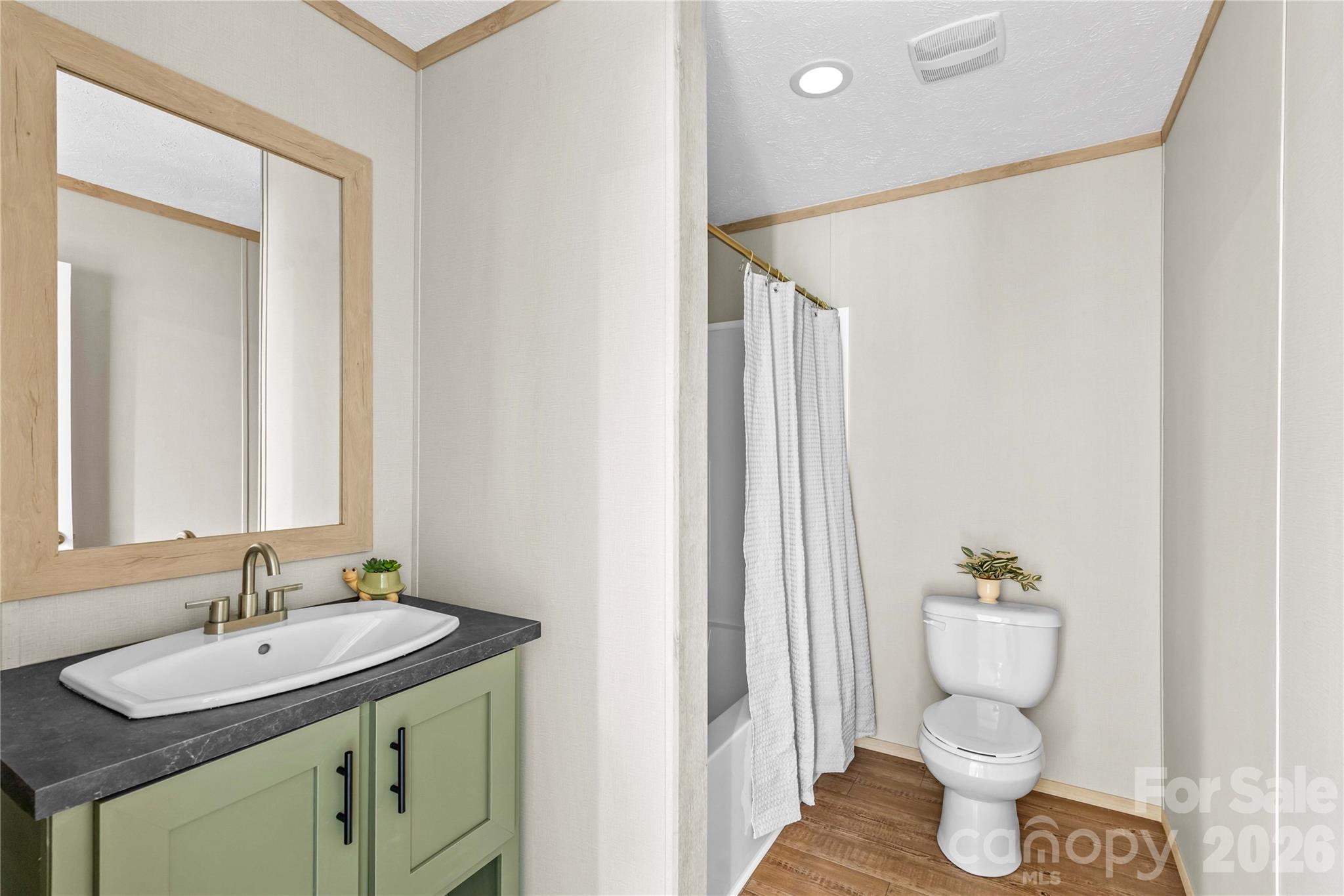 1080 E Memorial Highway Property Photo 27