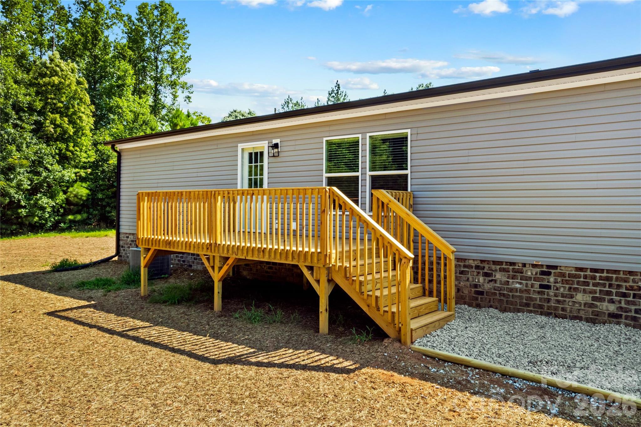 1080 E Memorial Highway Property Photo 32
