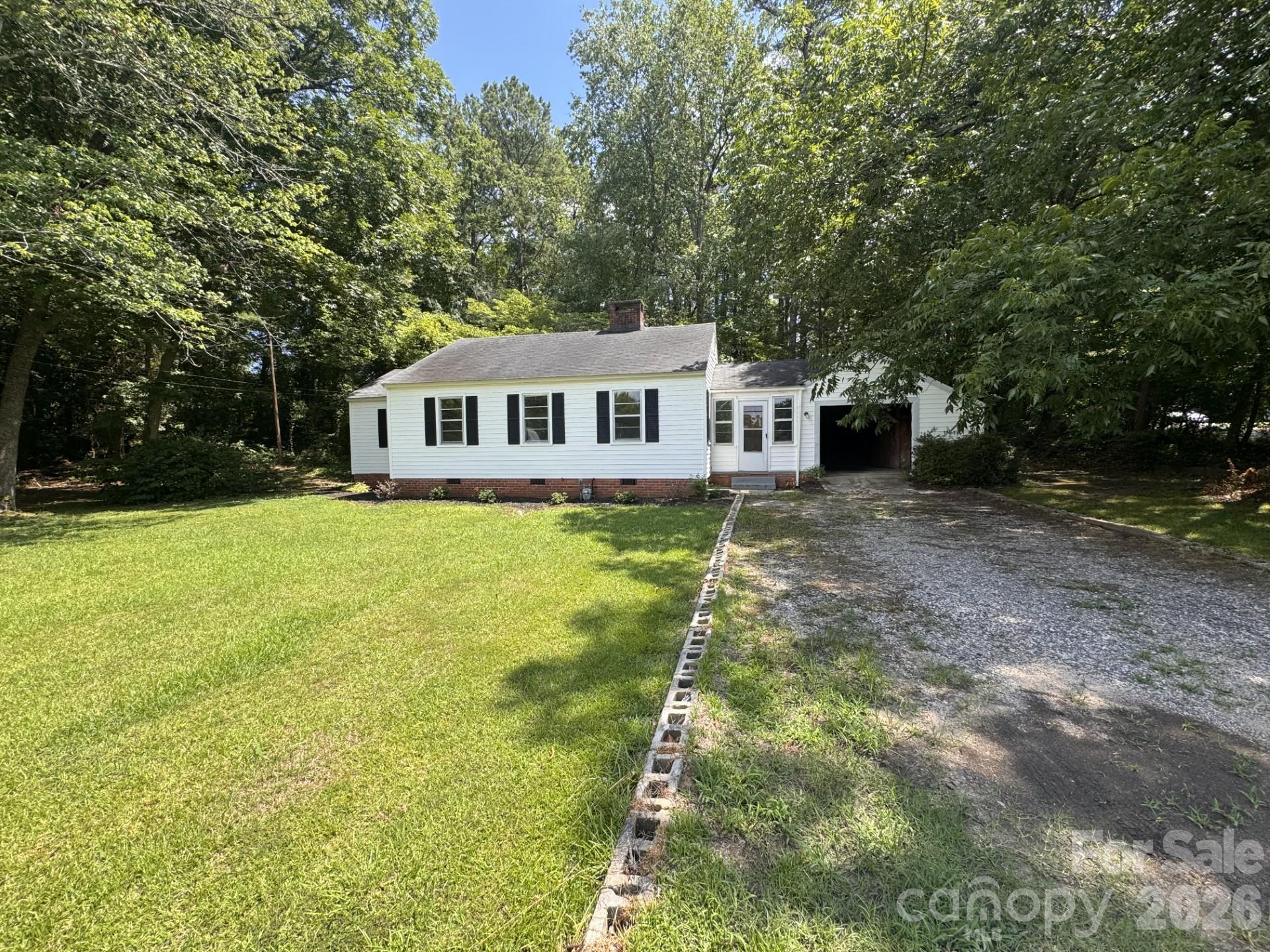 1250 Hampton Grace Avenue Property Photo 1