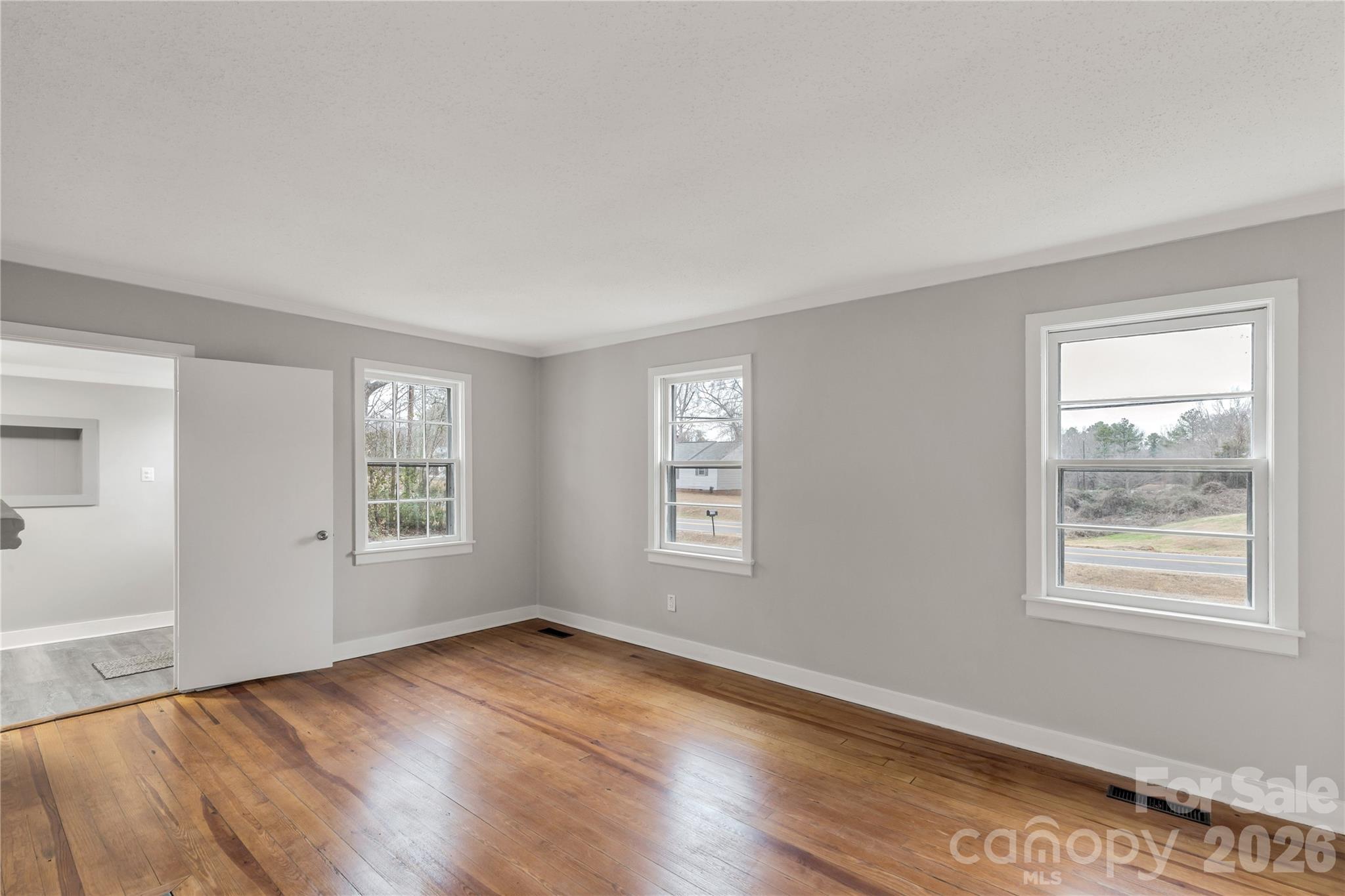 1250 Hampton Grace Avenue Property Photo 11