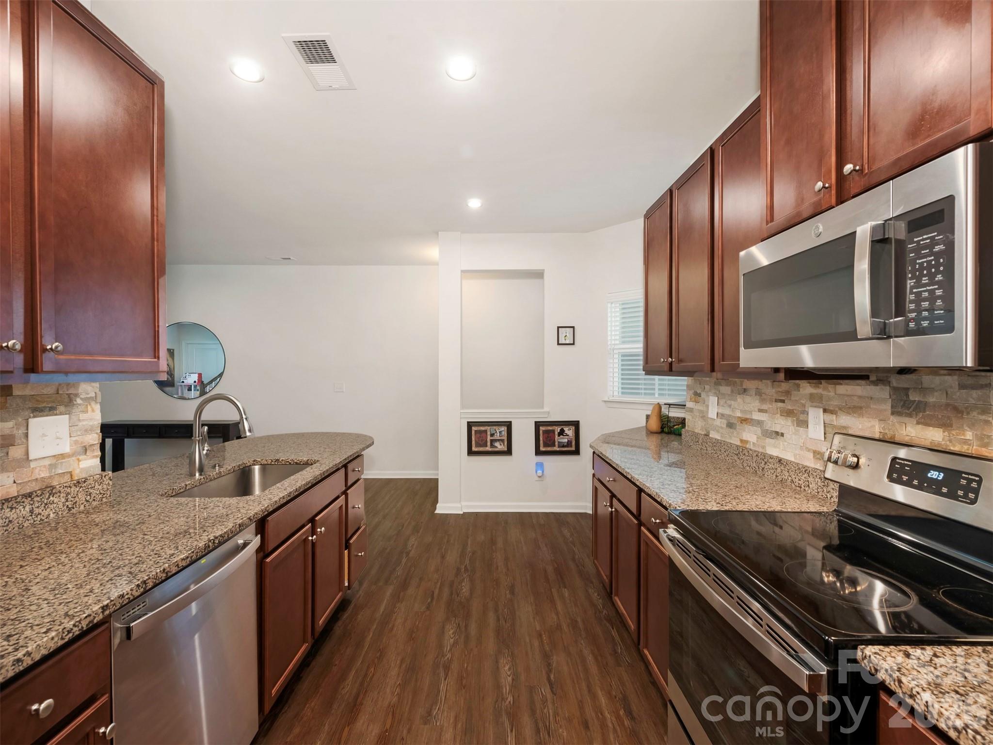 1311 Kristy Lynn Drive Property Photo 8