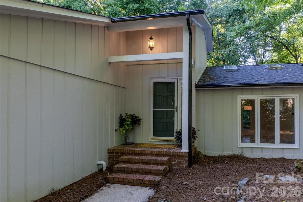 1107 Spring Fall Court Property Photo 3