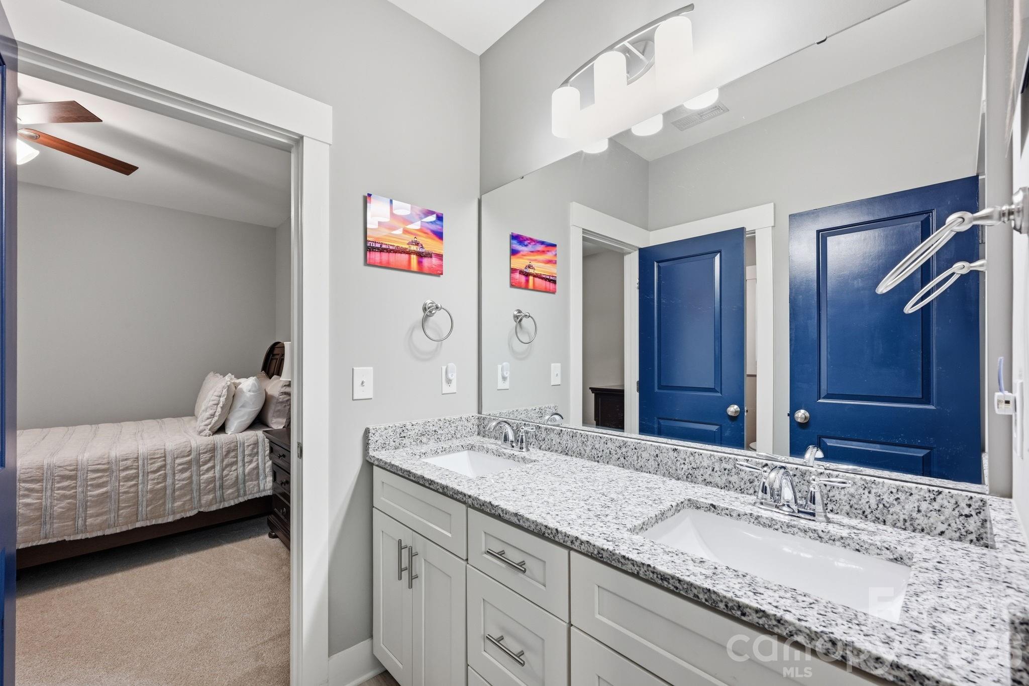 6957 Pin Oaks Drive Property Photo 29