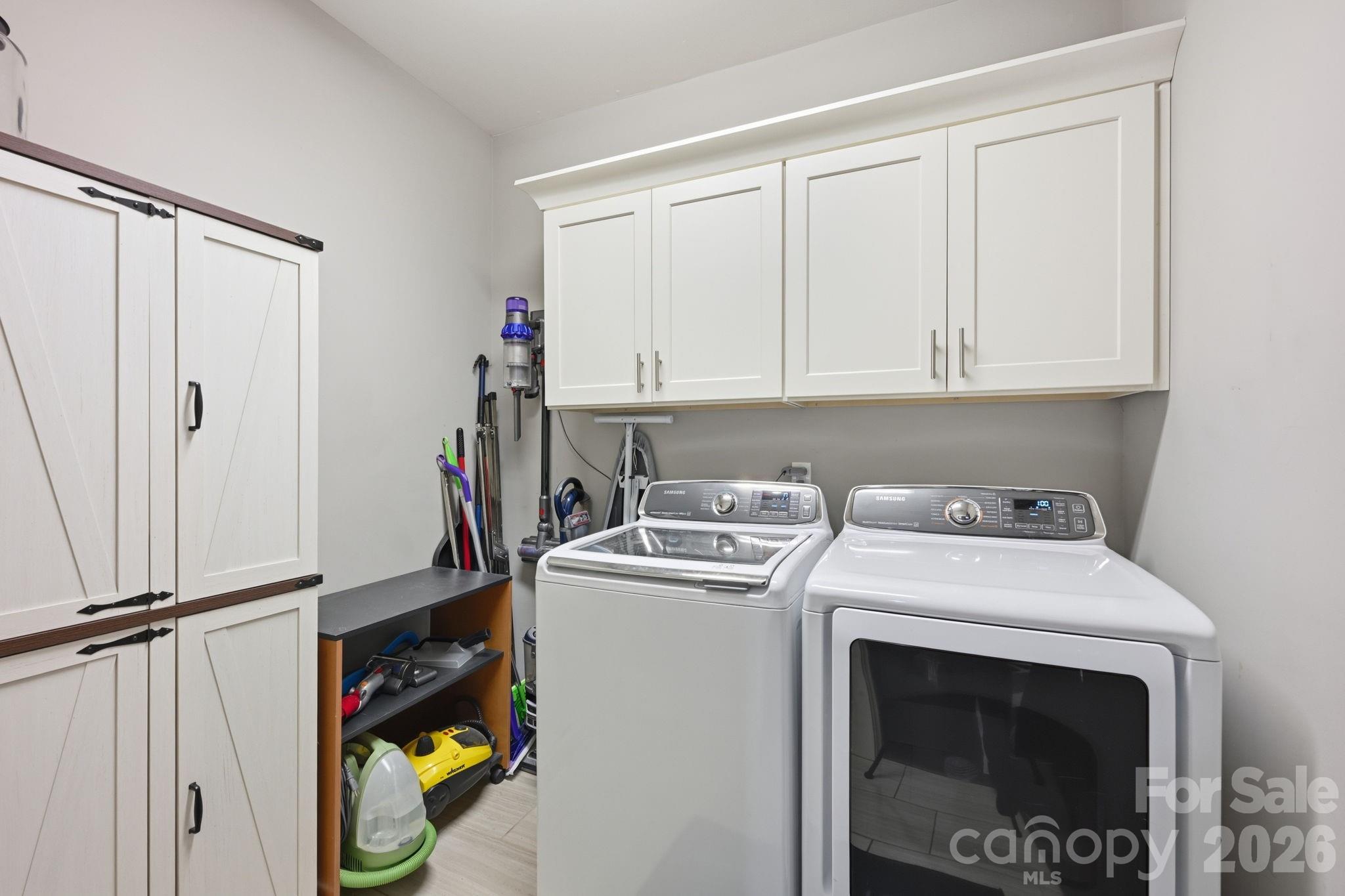 6957 Pin Oaks Drive Property Photo 31