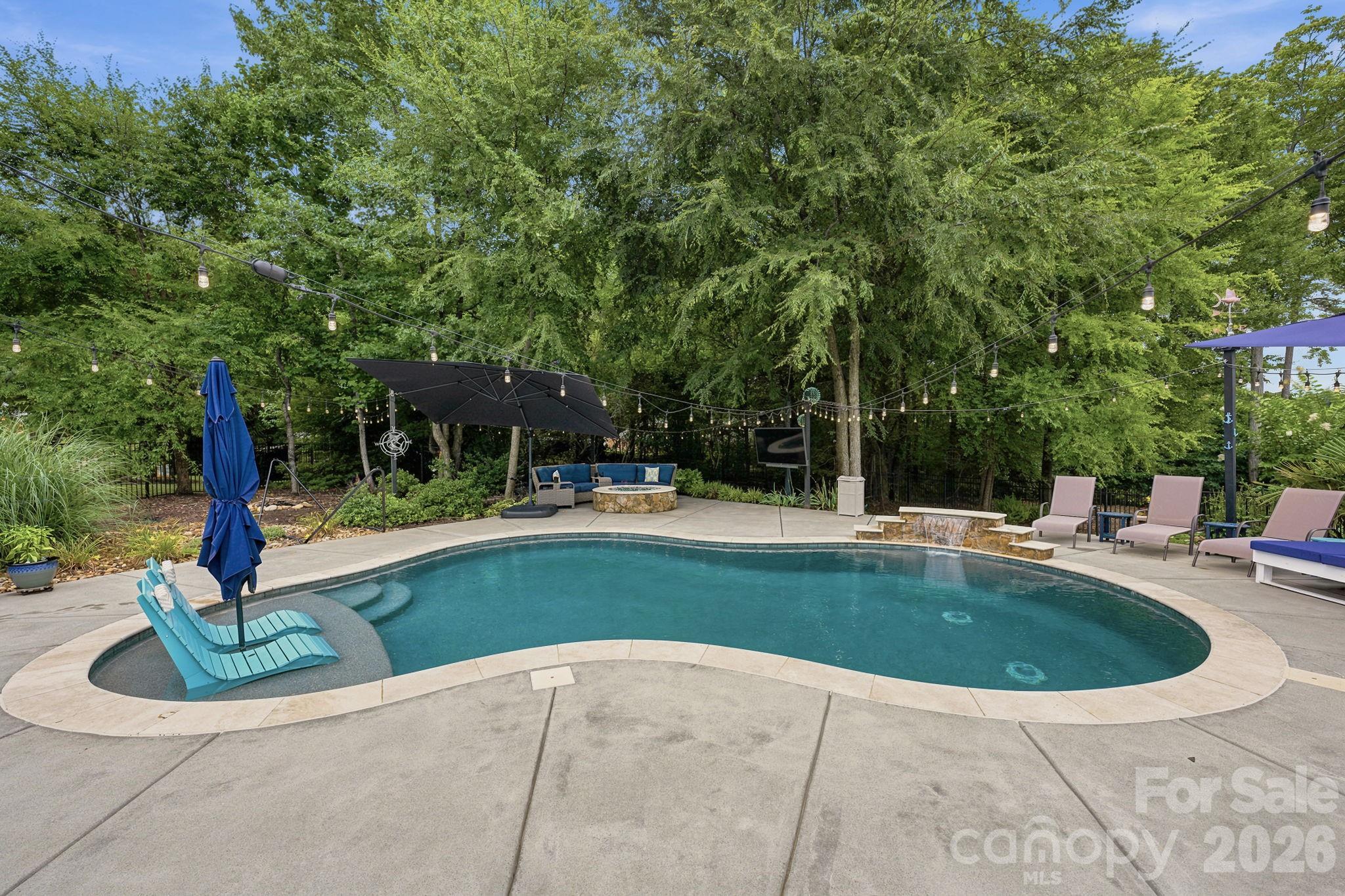 6957 Pin Oaks Drive Property Photo 36