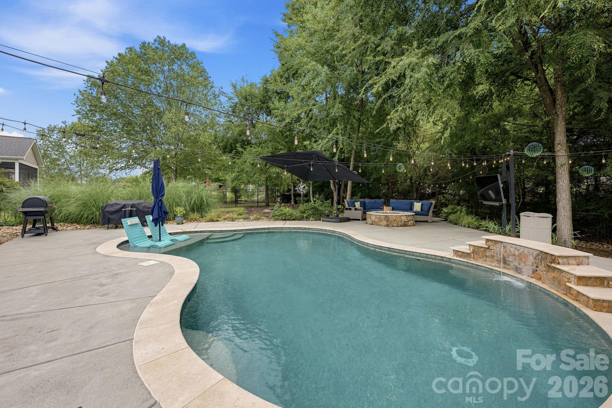 6957 Pin Oaks Drive Property Photo 37