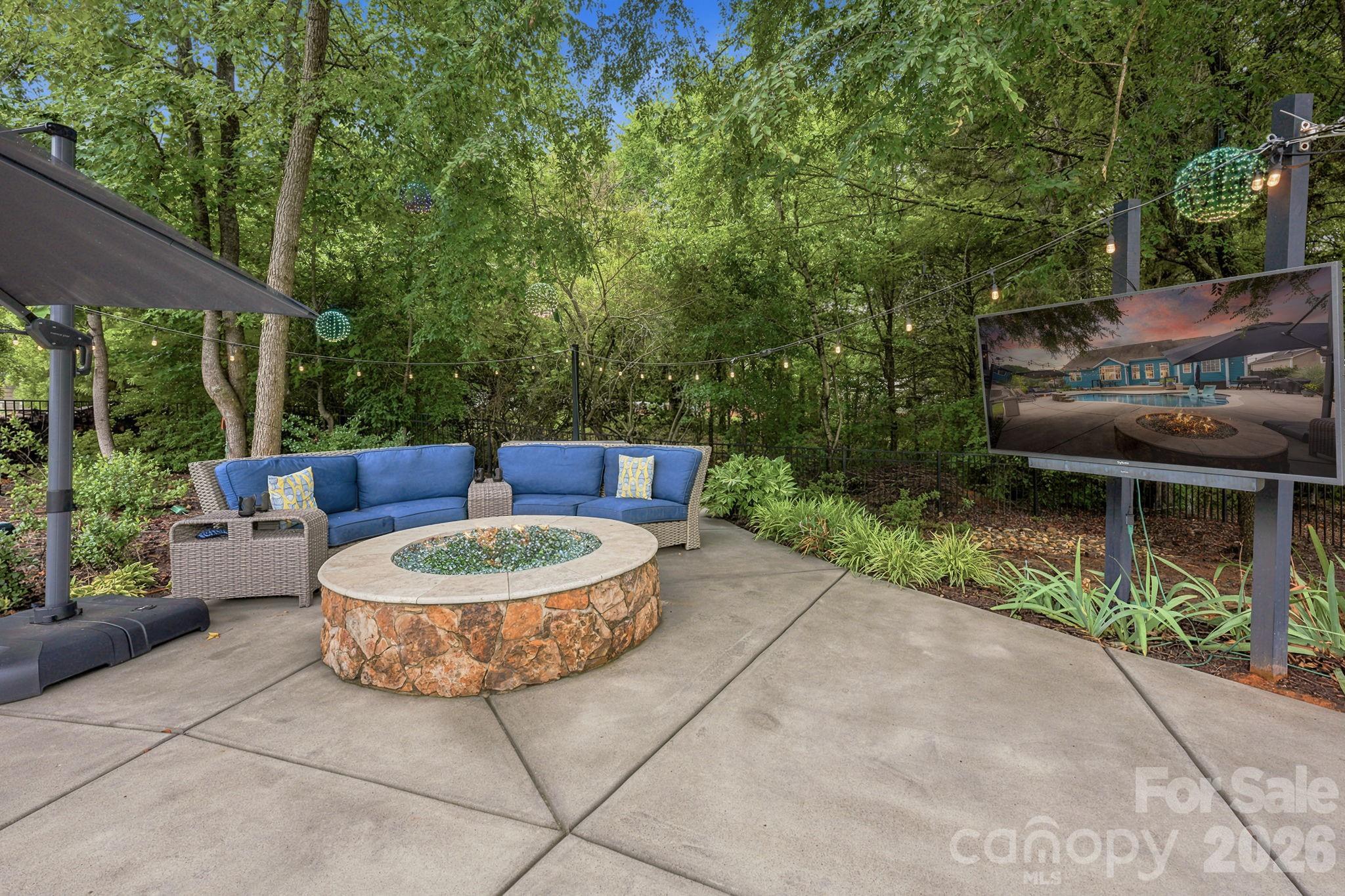 6957 Pin Oaks Drive Property Photo 46