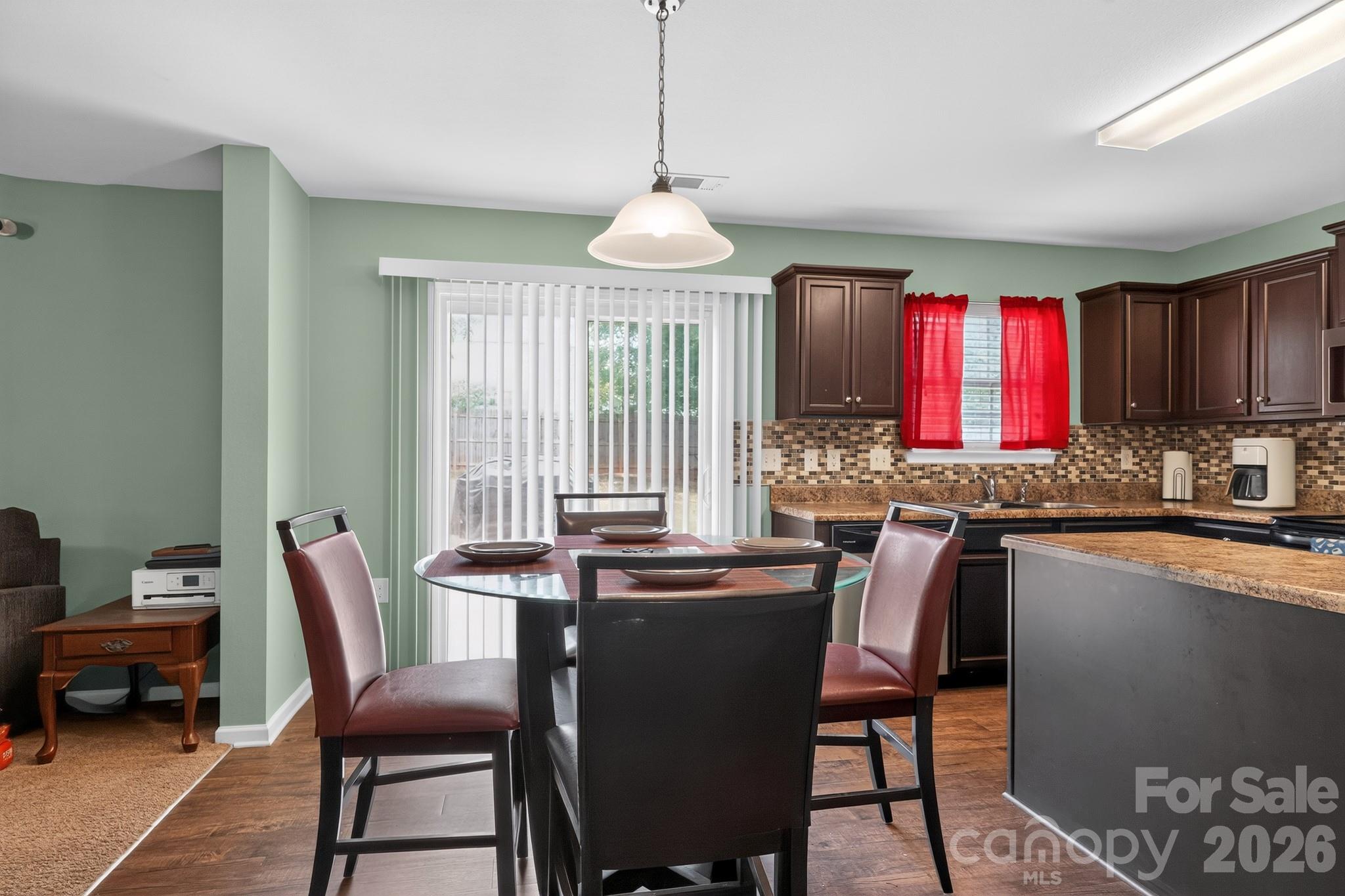 6937 Savannah Springs Drive Property Photo 8
