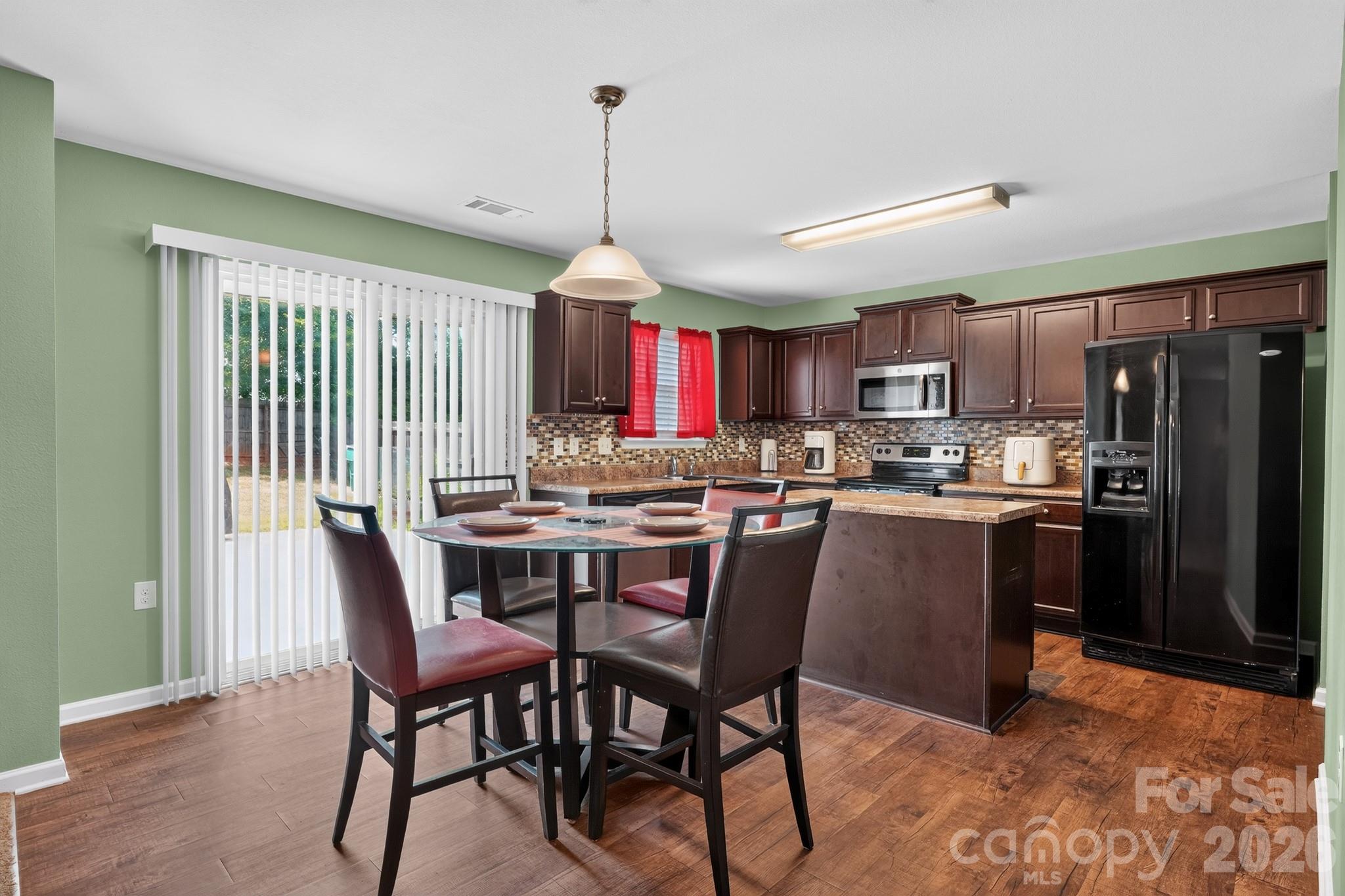 6937 Savannah Springs Drive Property Photo 10