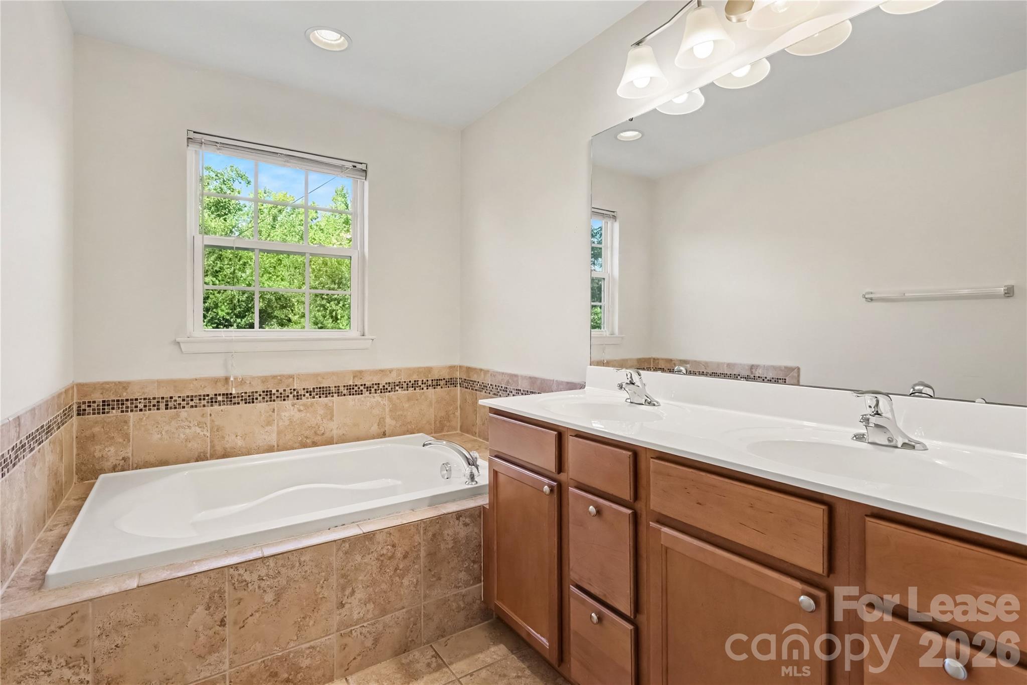 4404741 Property Photo 14