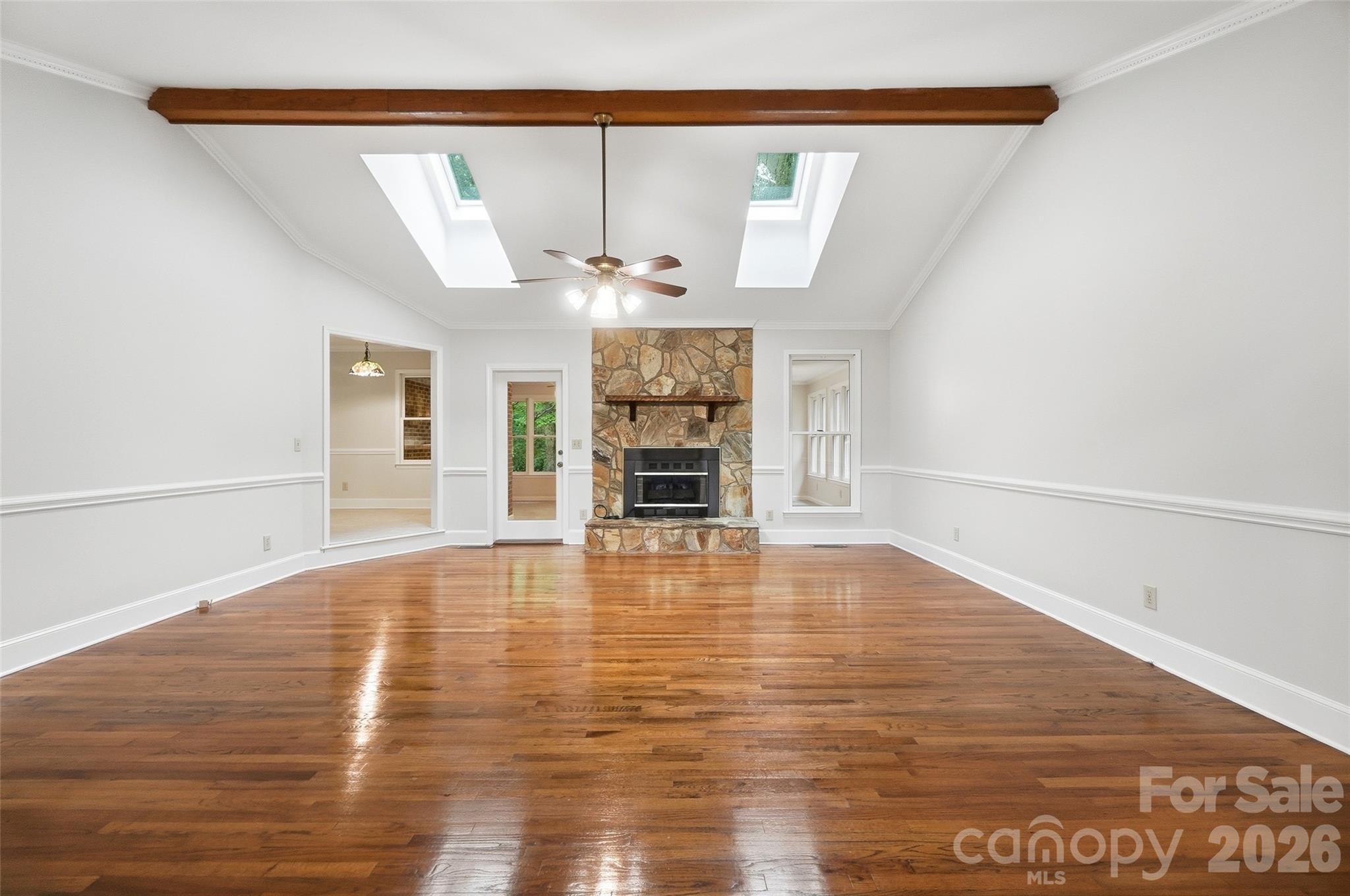 17047 Pond Road Property Photo 6