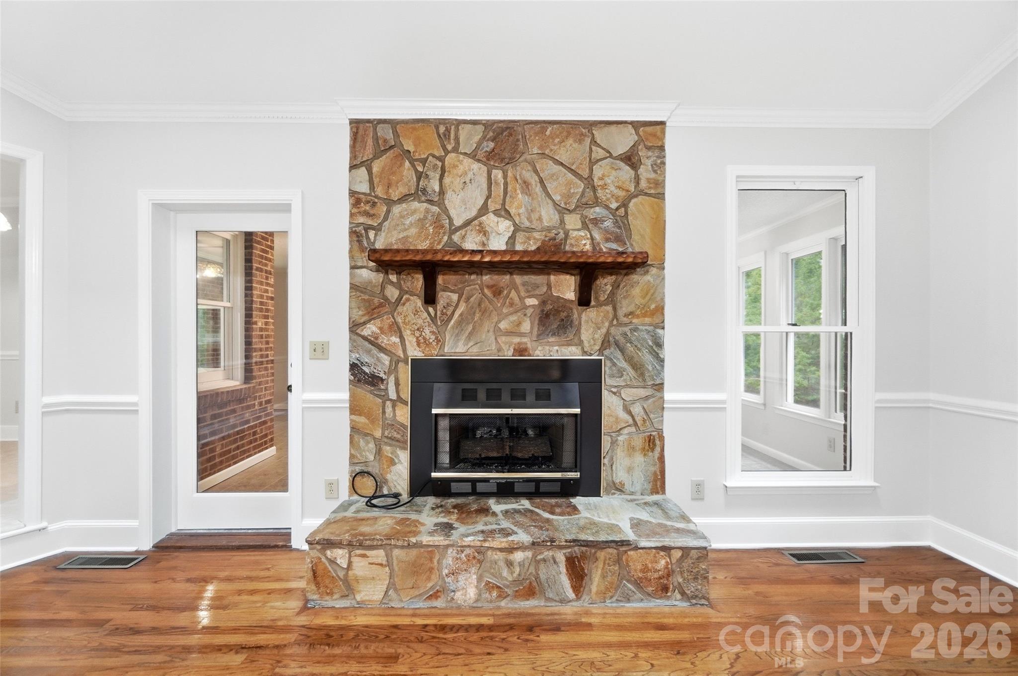 17047 Pond Road Property Photo 8